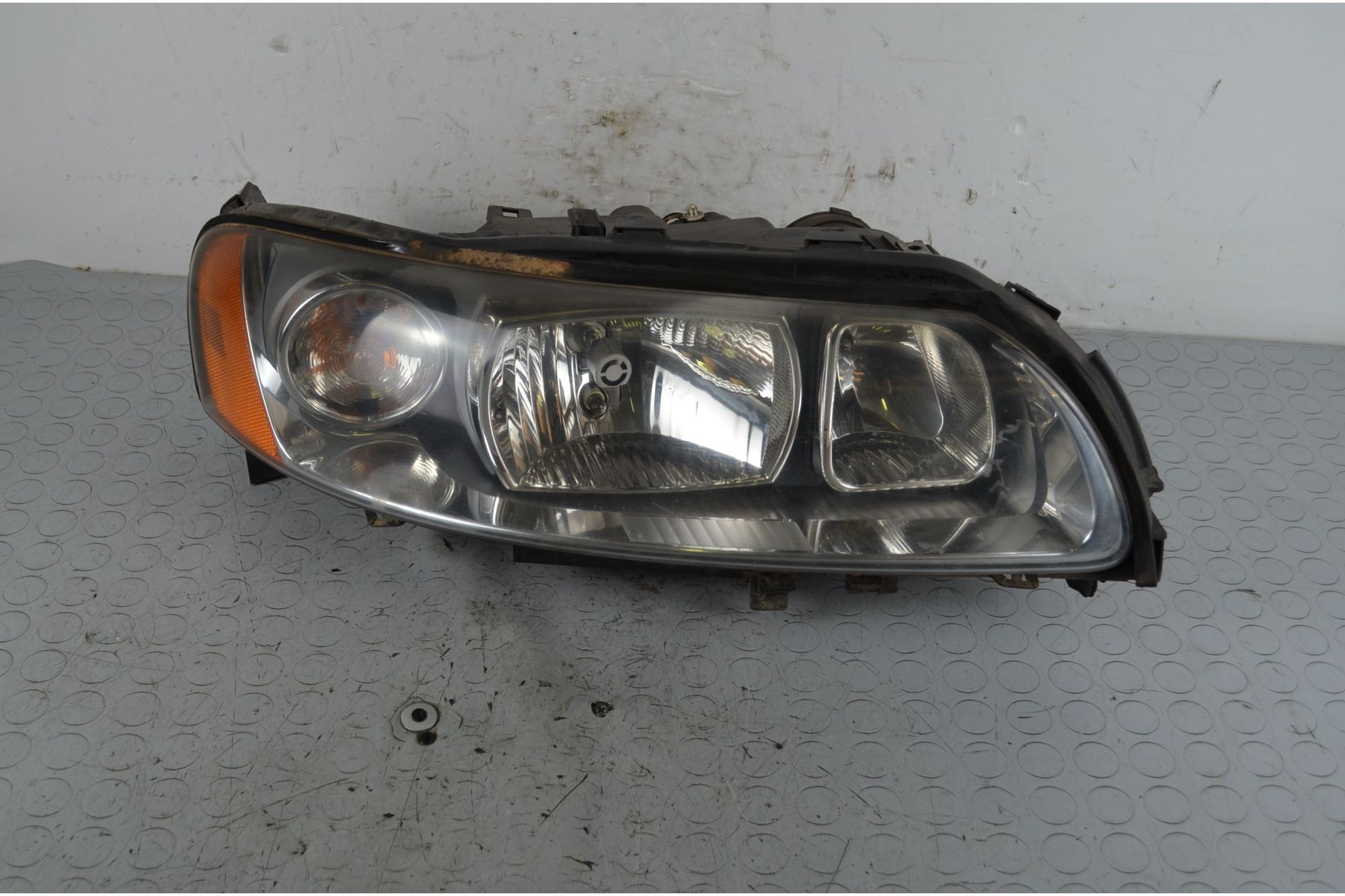 Faro Anteriore DX Volvo V70 dal 2000 al 2007 Cod 30698836  1717140188602