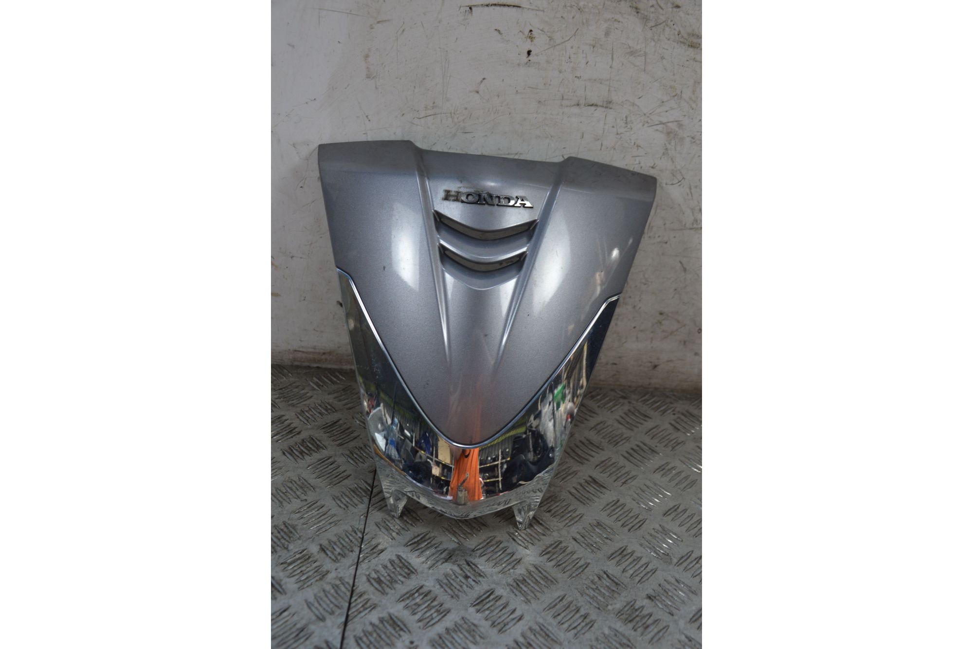 Carena Scudetto Anteriore Honda Sh 300 Dal 2006 al 2010 N.B Attacco Rotto  1717407783885