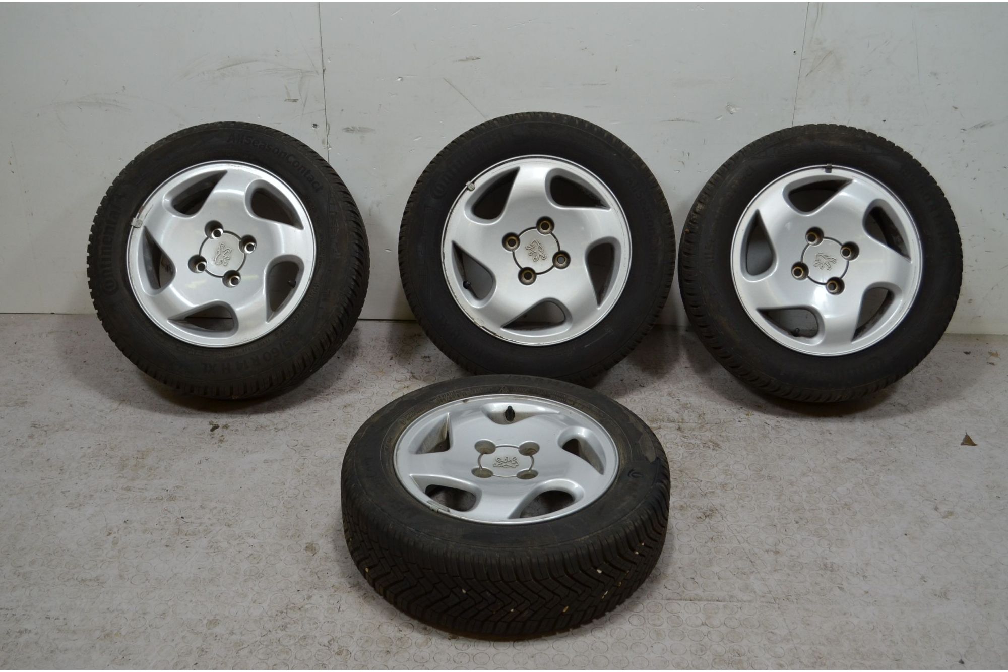 Treno completo cerchi e gomme Peugeot 306 CC Dal 1992 al 2002 Misura 185/60 R14 H XL  1717486599216