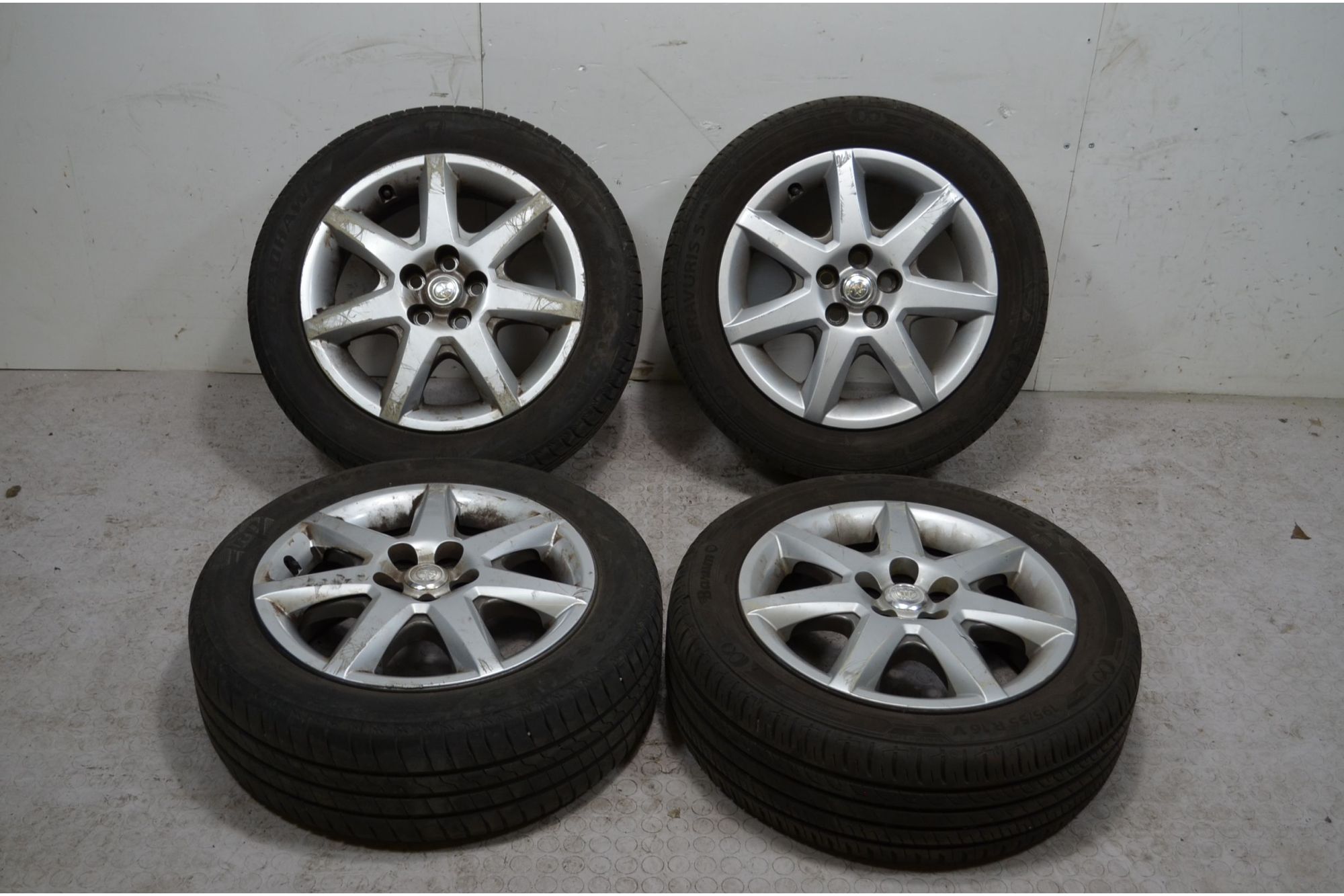 Treno completo cerchi e gomme Toyota Prius Hybrid Dal 2004 al 2010 Misura 195/55 R16 V  1717489022025