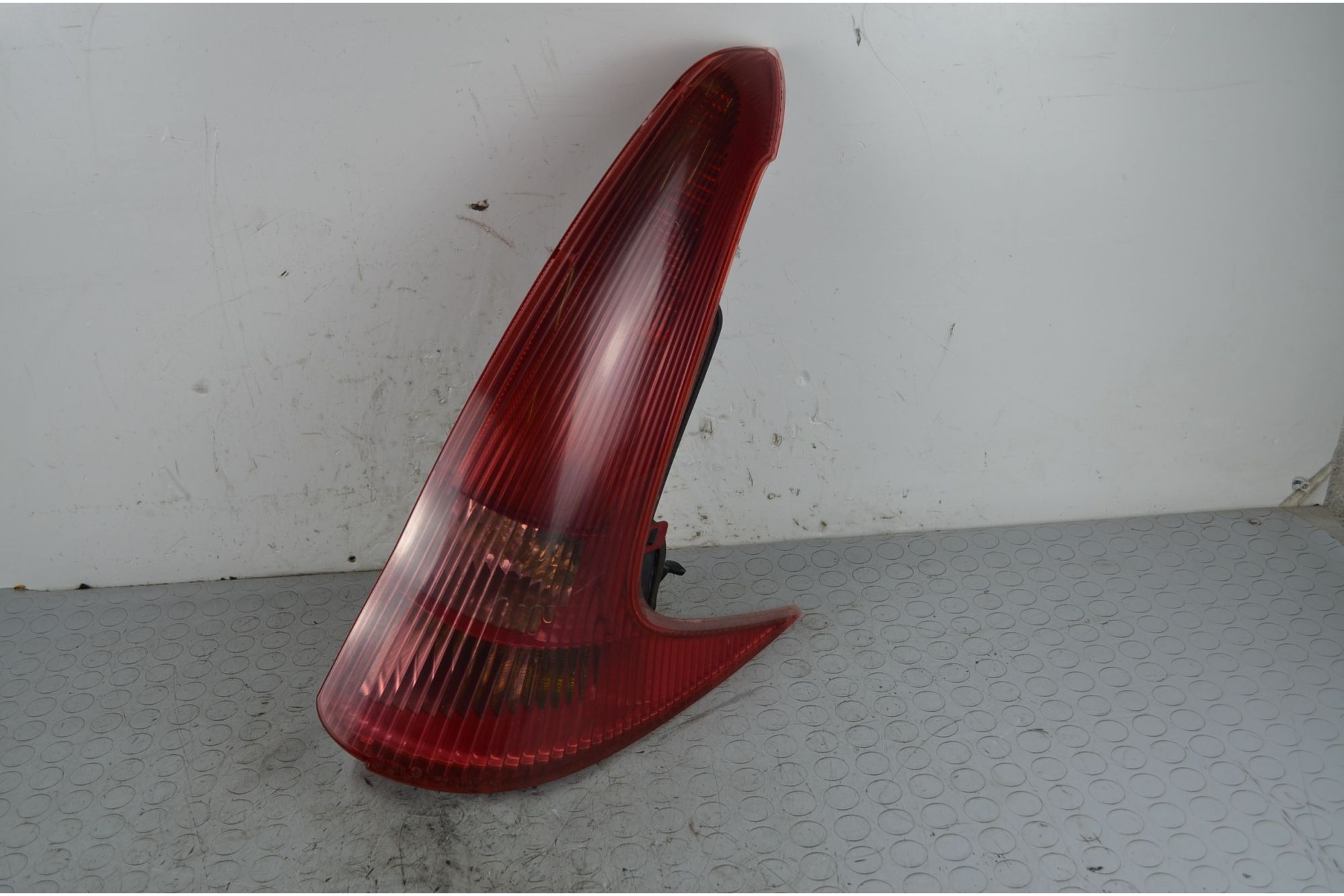 Fanale stop posteriore DX Peugeot 206 SW  dal 2003 al 2007 Cod 6351R4  1717570648332