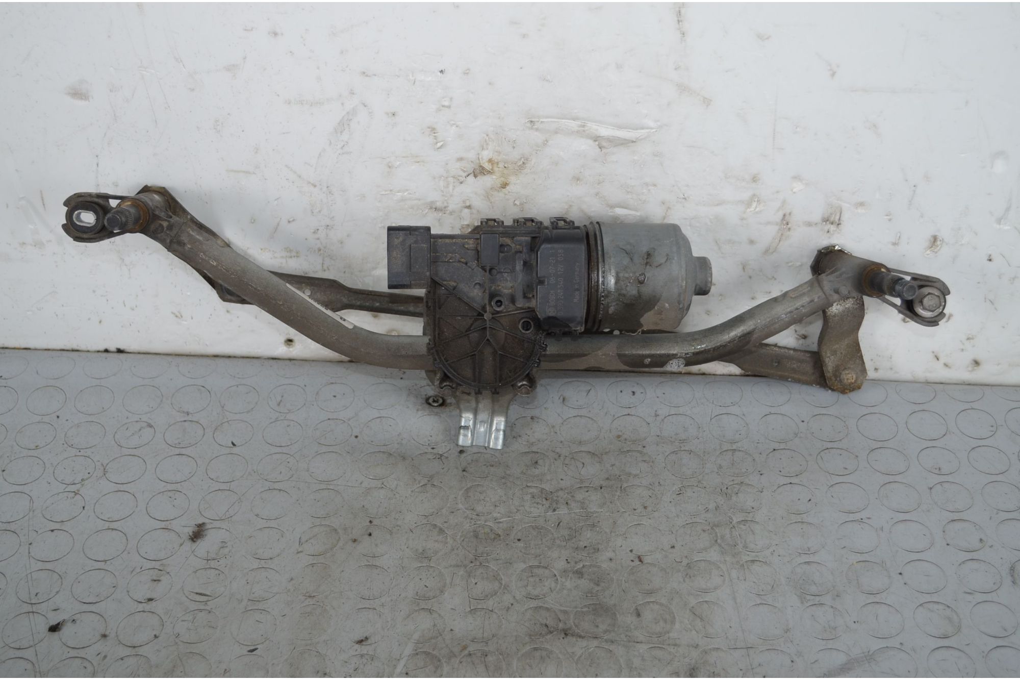 Motorino tergicristalli anteriore Peugeot 207 Dal 2006 al 2014 Cod 9650380780  1717590095642