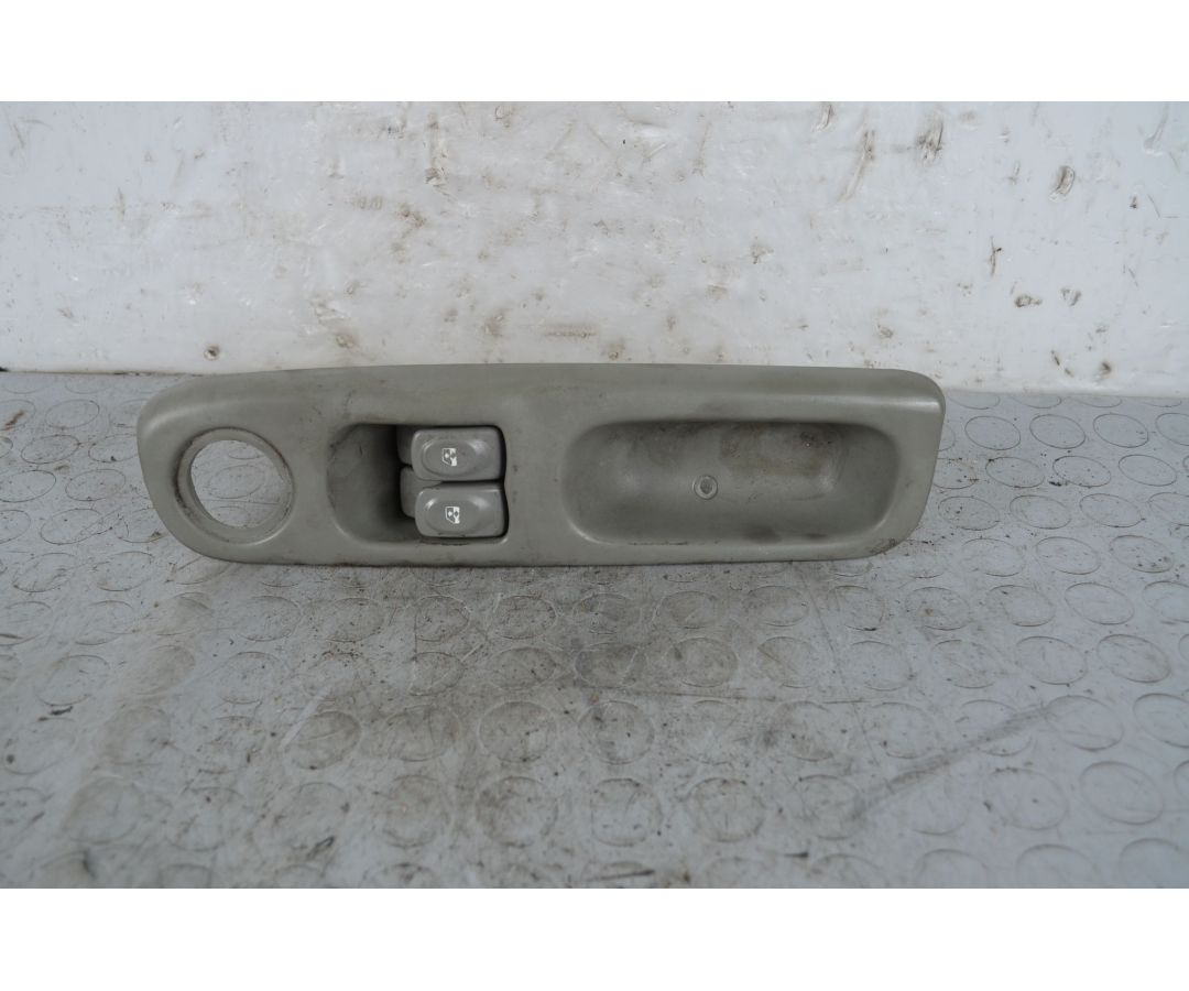 Pulsantiera alzacristalli anteriore SX Renault Twingo I Dal 1998 al 2007 Cod 7700832376-G  1718008416752