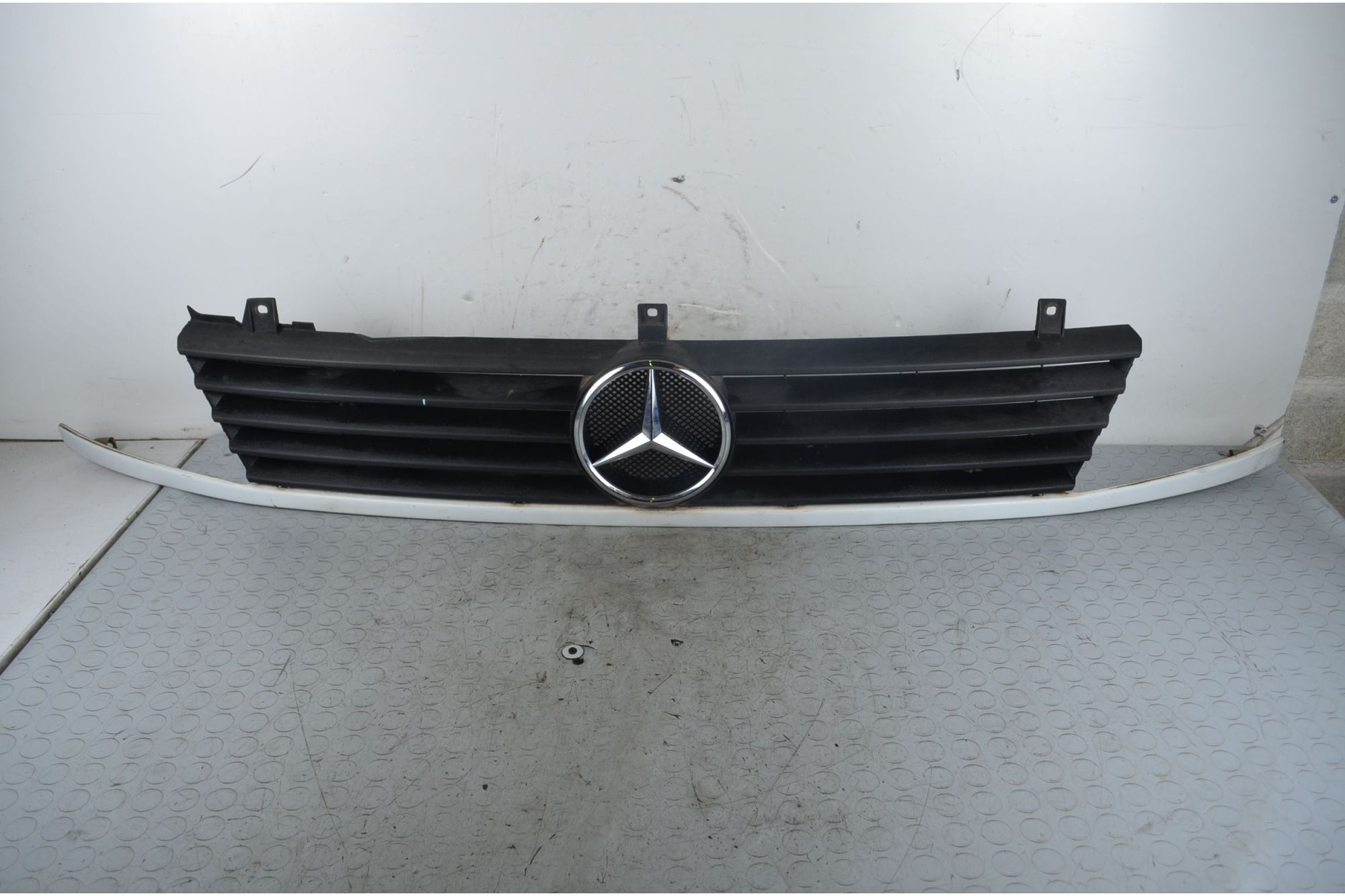 Griglia anteriore Mercedes Sprinter Dal 1995 al 2000 Cod A9018300218  1718178984785