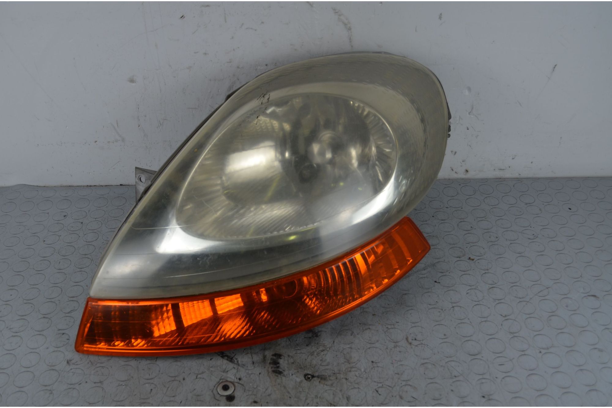 Faro Anteriore SX Renault Trafic dal 2000 al 2006 Cod 7700311371  1718201477543