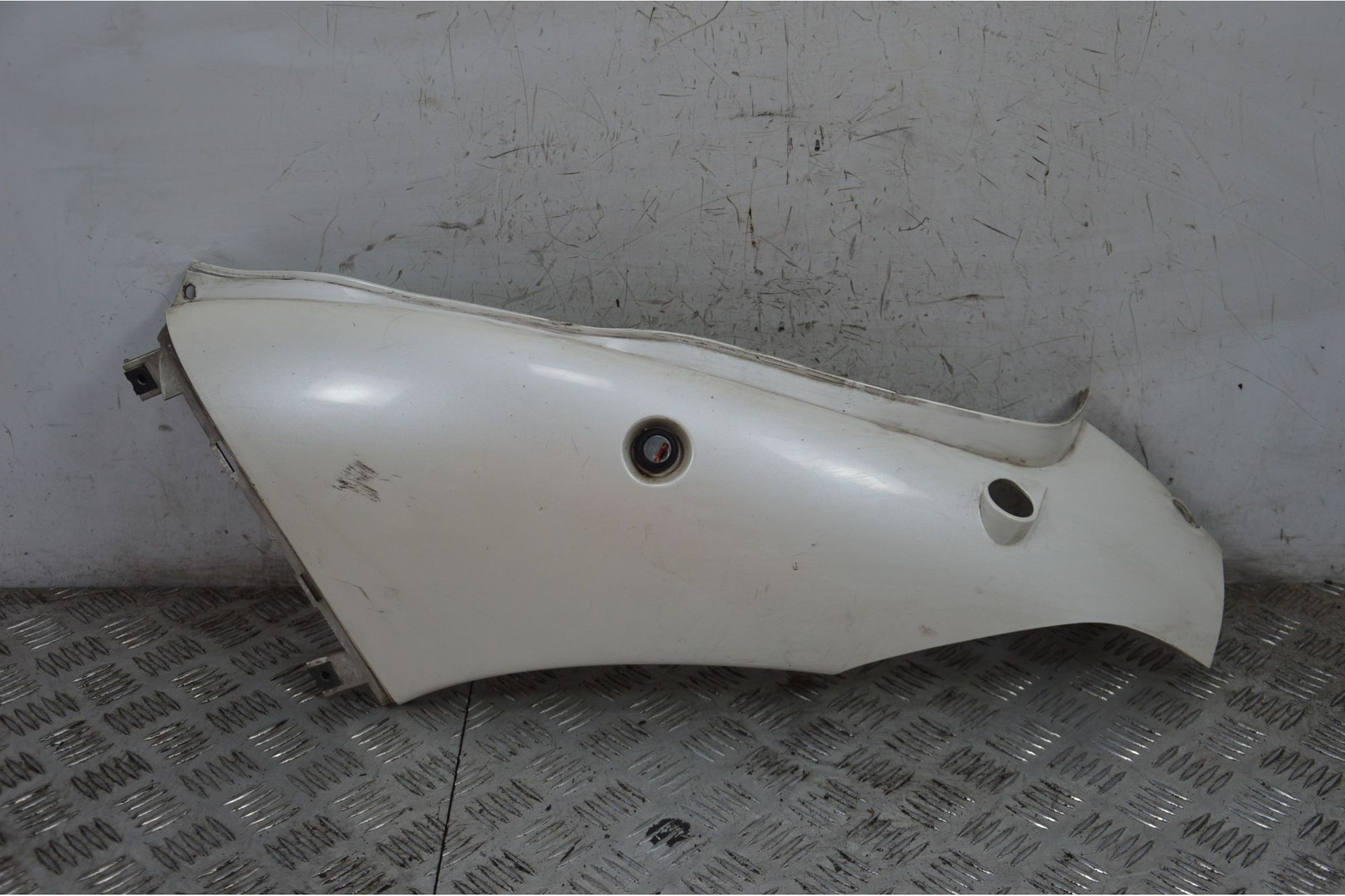 Carena Fianchetto Sinistro Sx Honda Chiocciola @ 150 dal 2000 al 2006  1718293288430