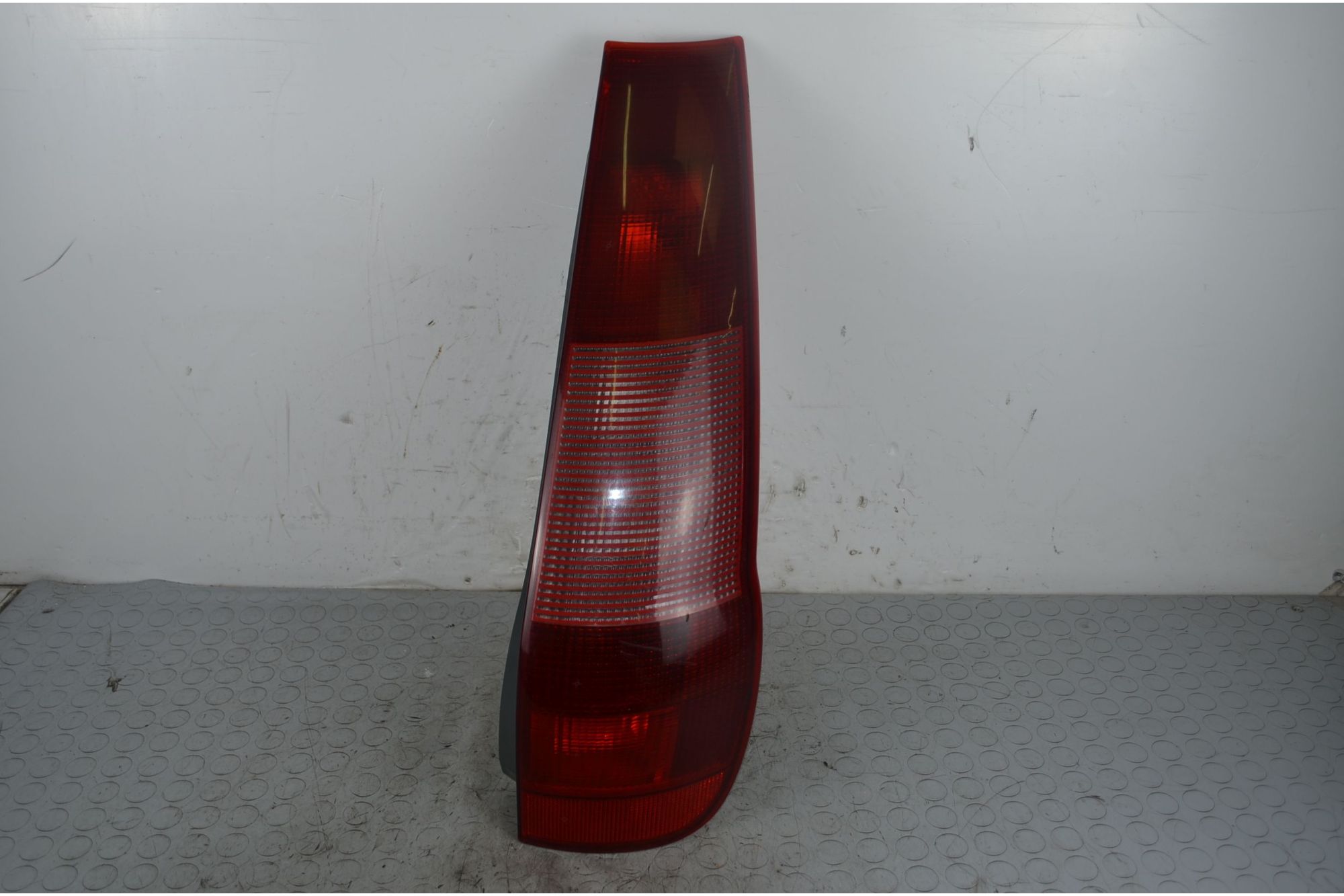 Fanale Stop posteriore DX Fiat Punto dal 1993 al 1999 Cod 7730722  1718352864407