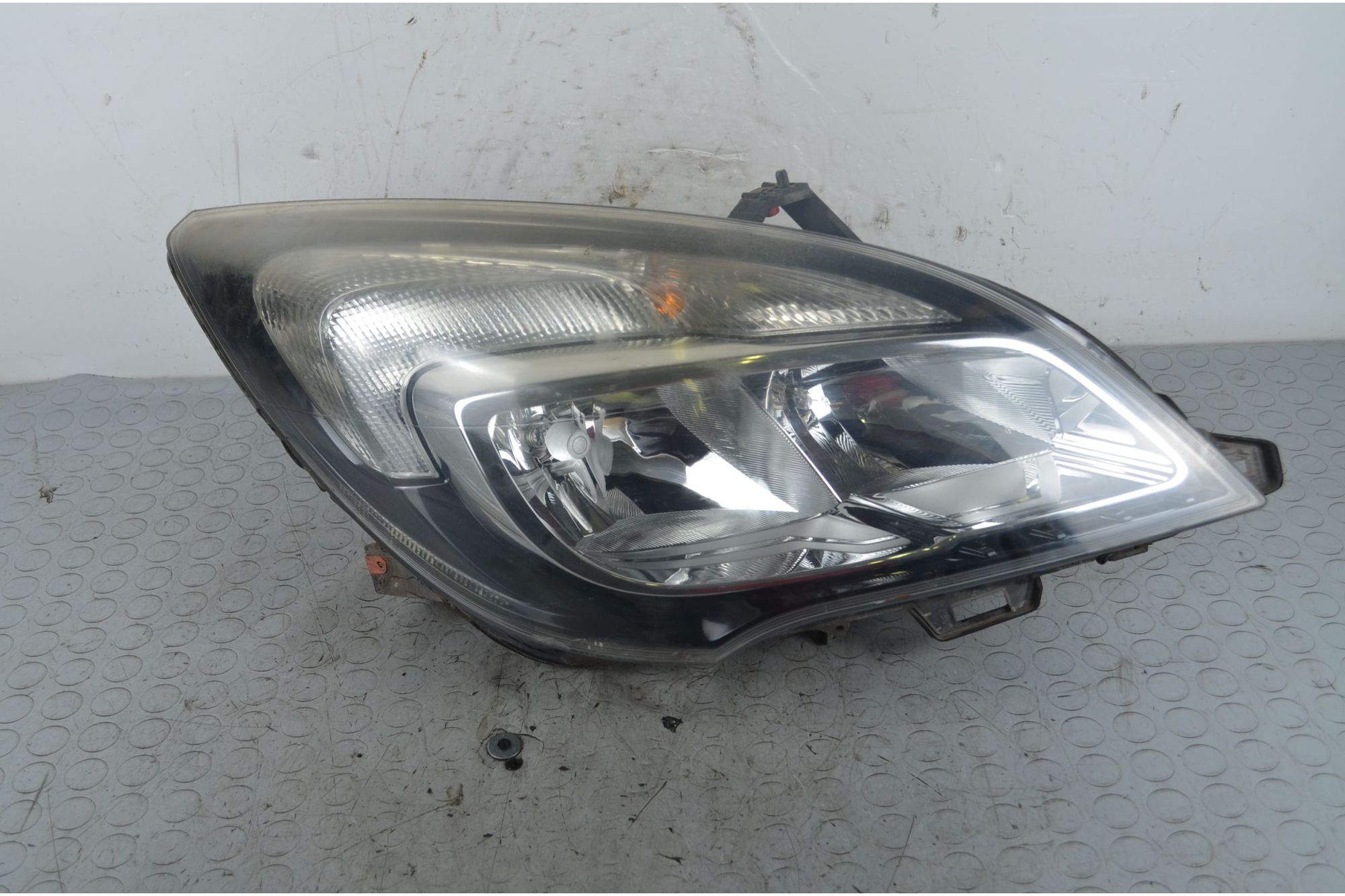 Faro anteriore DX Opel Meriva B dal 2010 al 2017 Cod 13372320  1718358655603