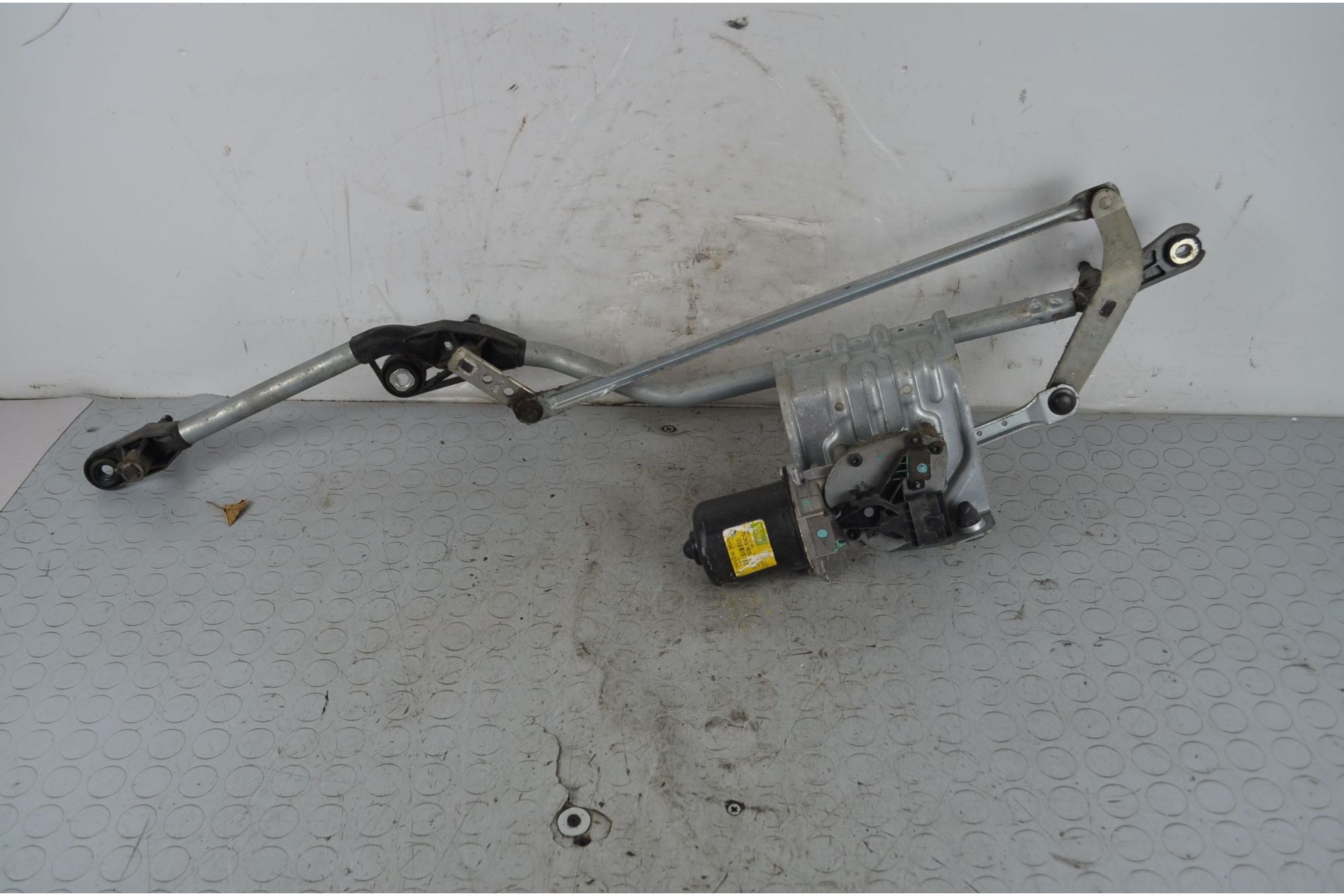 Motorino tergicristalli anteriore Renault Scenic II Dal 2003 al 2009 Cod 53565202  1718699749948