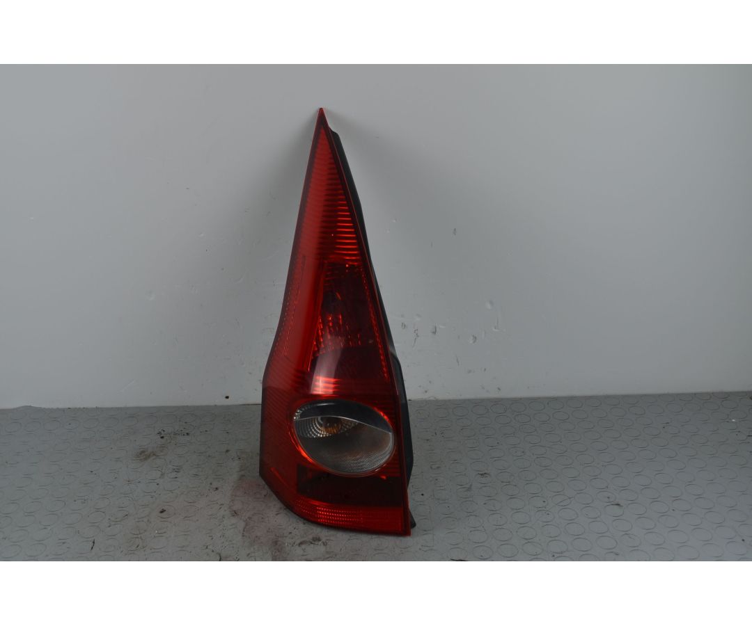 Fanale Stop Posteriore SX Renault Megane SW dal 2002 al 2010 Cod 8200142684  1718706085120