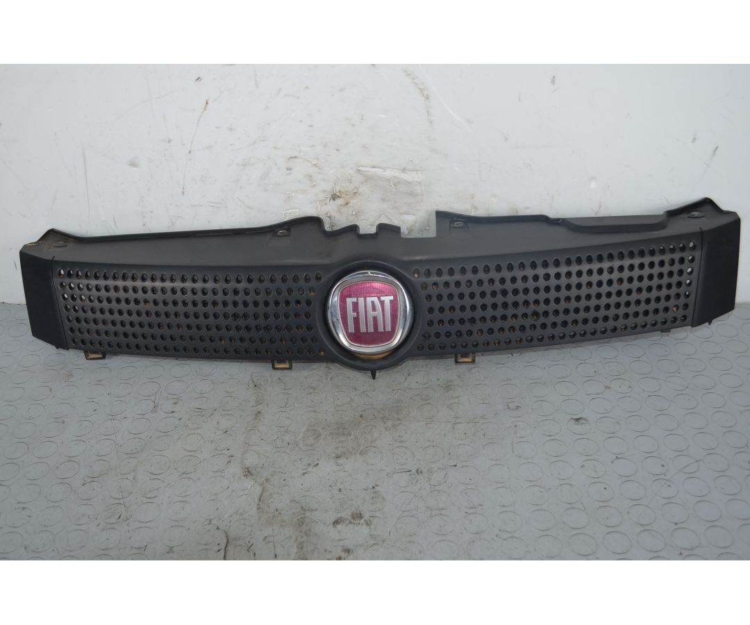 Griglia Anteriore Fiat Panda dal 2003 al 2012 Cod 735314236  1718788127855