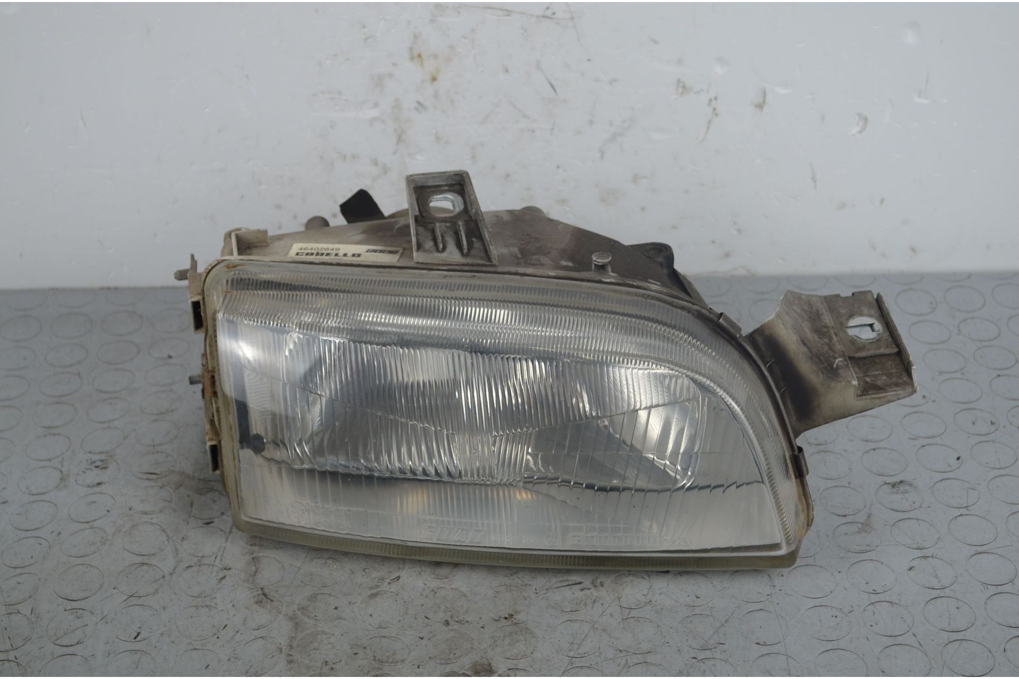 Faro anteriore DX Fiat Punto I Dal 1993 al 1999 Cod 46402649  1718868107586