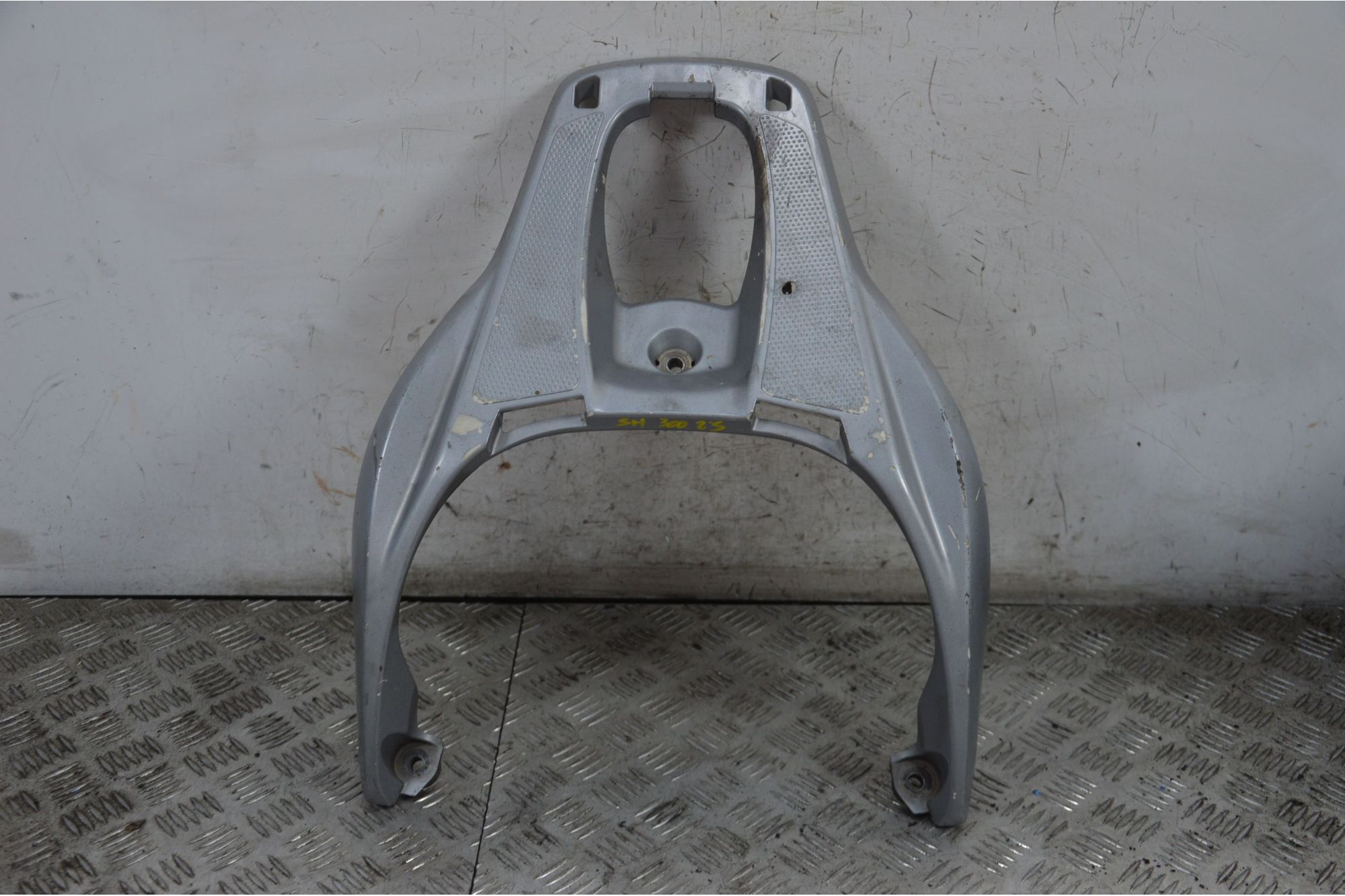 Maniglione Portapacchi Posteriore Honda SH 300 dal 2011 al 2014  1718869185439