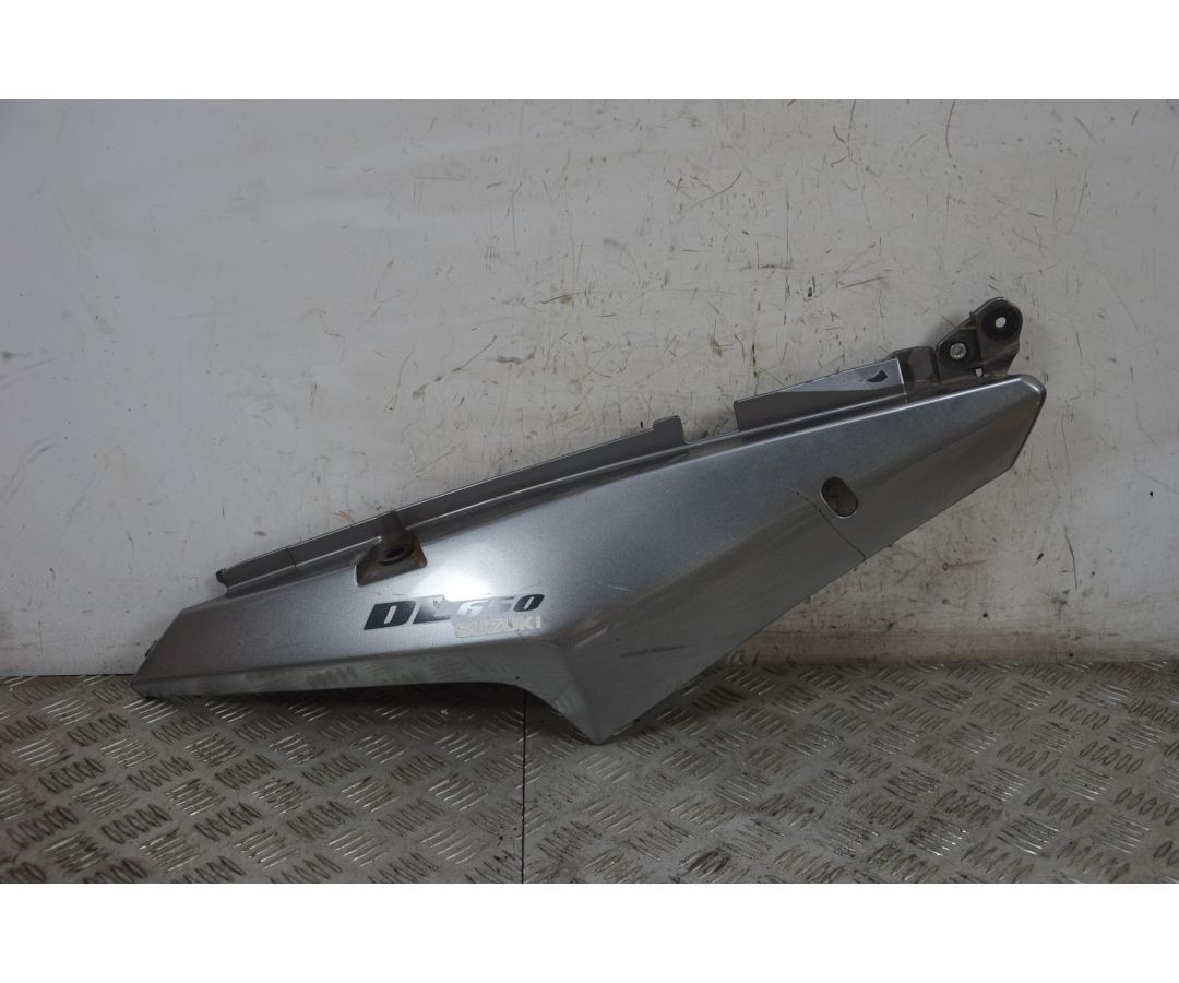 Carena Fianchetto Posteriore Destro Suzuki V-Strom 650 DL Dal 2008 Al 2011  1718966789127