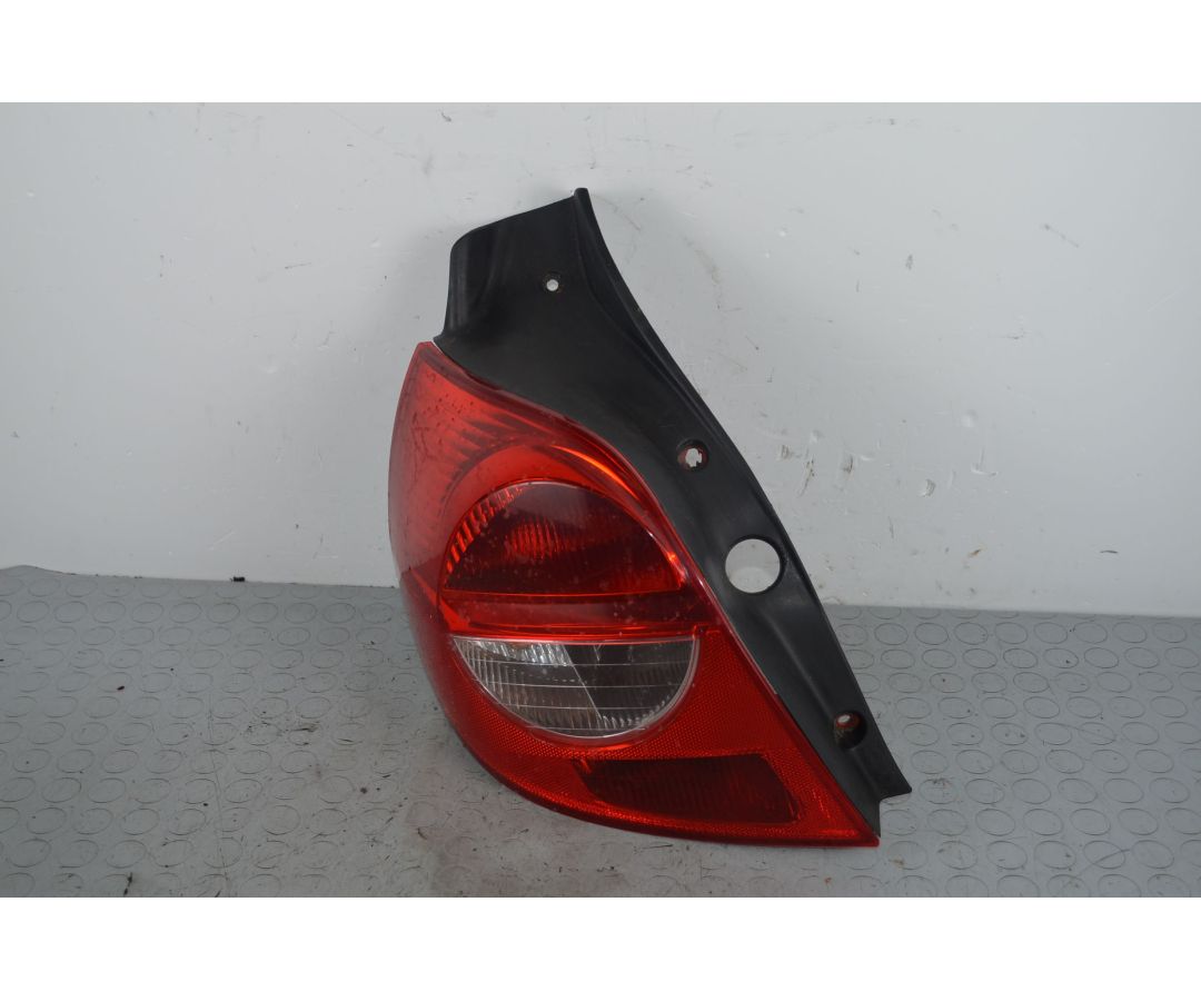 Fanale Stop posteriore SX Renault Clio III Dal 2005 al 2013 Cod 8200459962  1719215142939