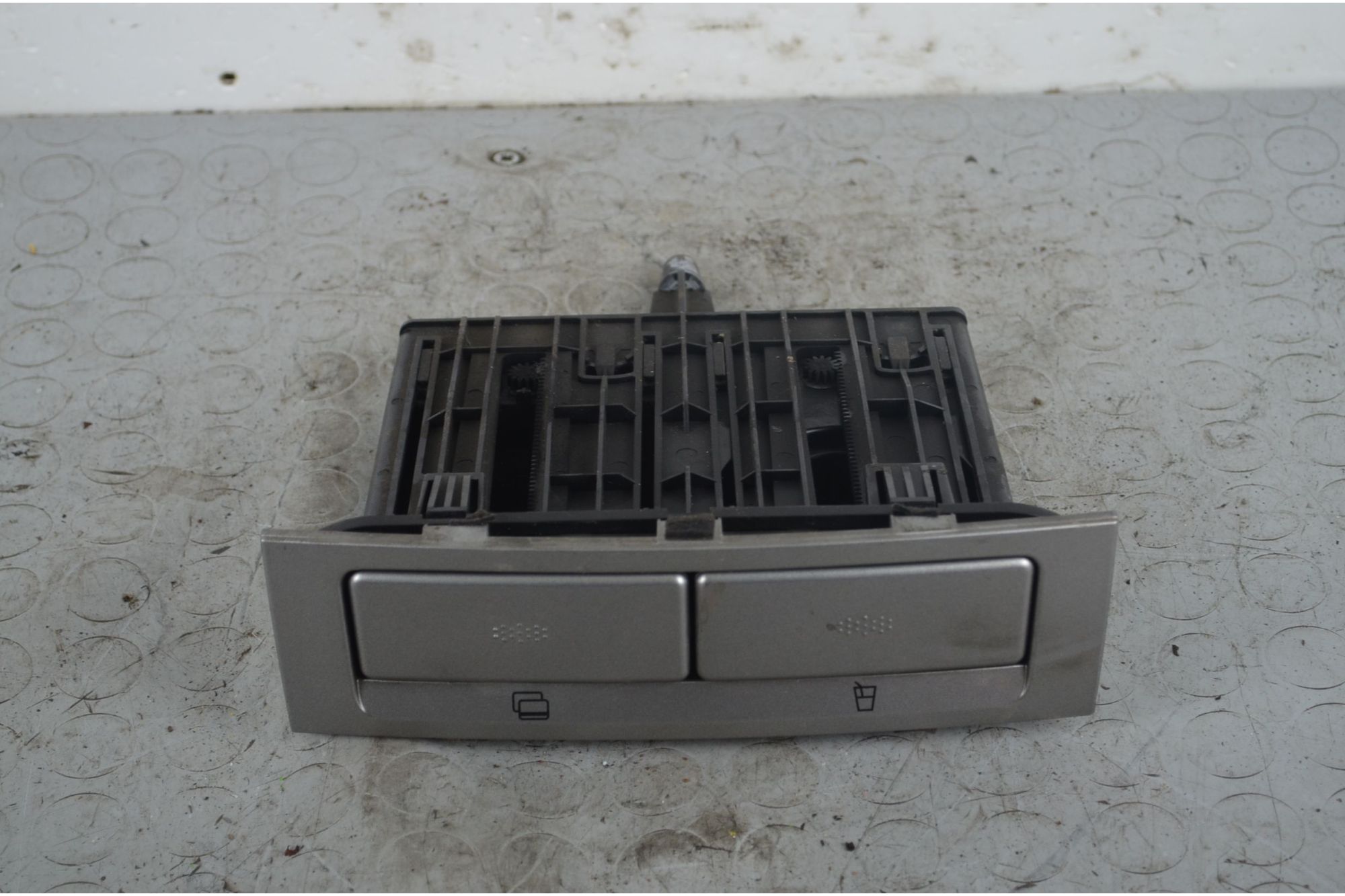 Cassetto Portaoggetti Centrale Alfa Romeo 147 dal 2000 al 2010 Cod 156056549  1719226145684