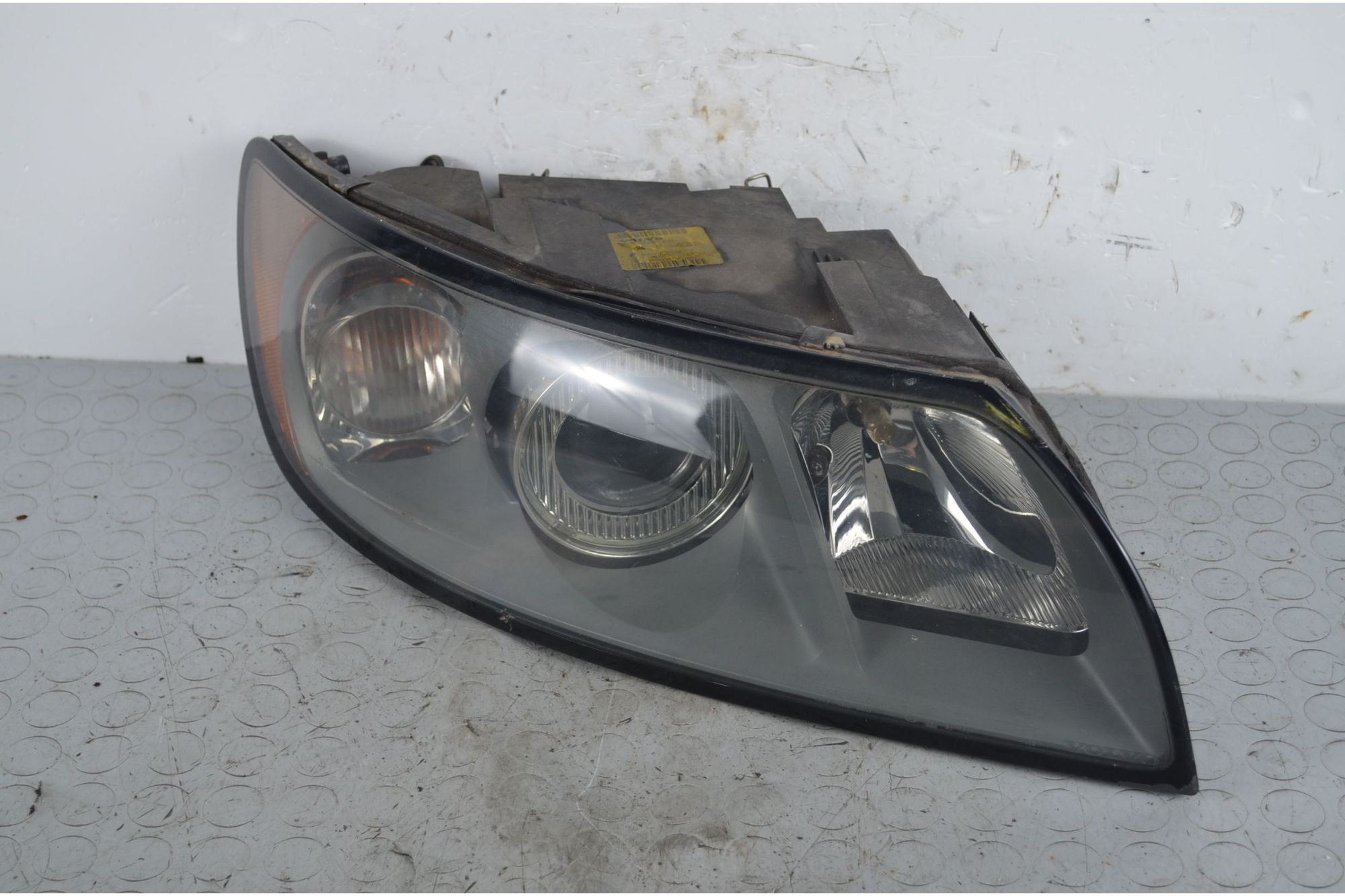 Faro anteriore DX Volvo V50 Dal 2004 al 2012 Cod 30698886  1719297301019