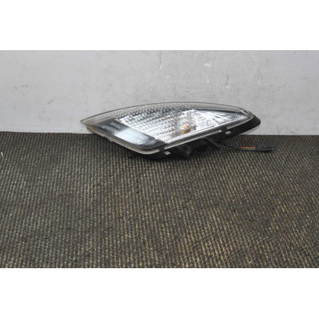 Freccia anteriore sinistra Kymco People GT 300 dal 2003 al 2005 Cod. 92-5228B  2411111172506