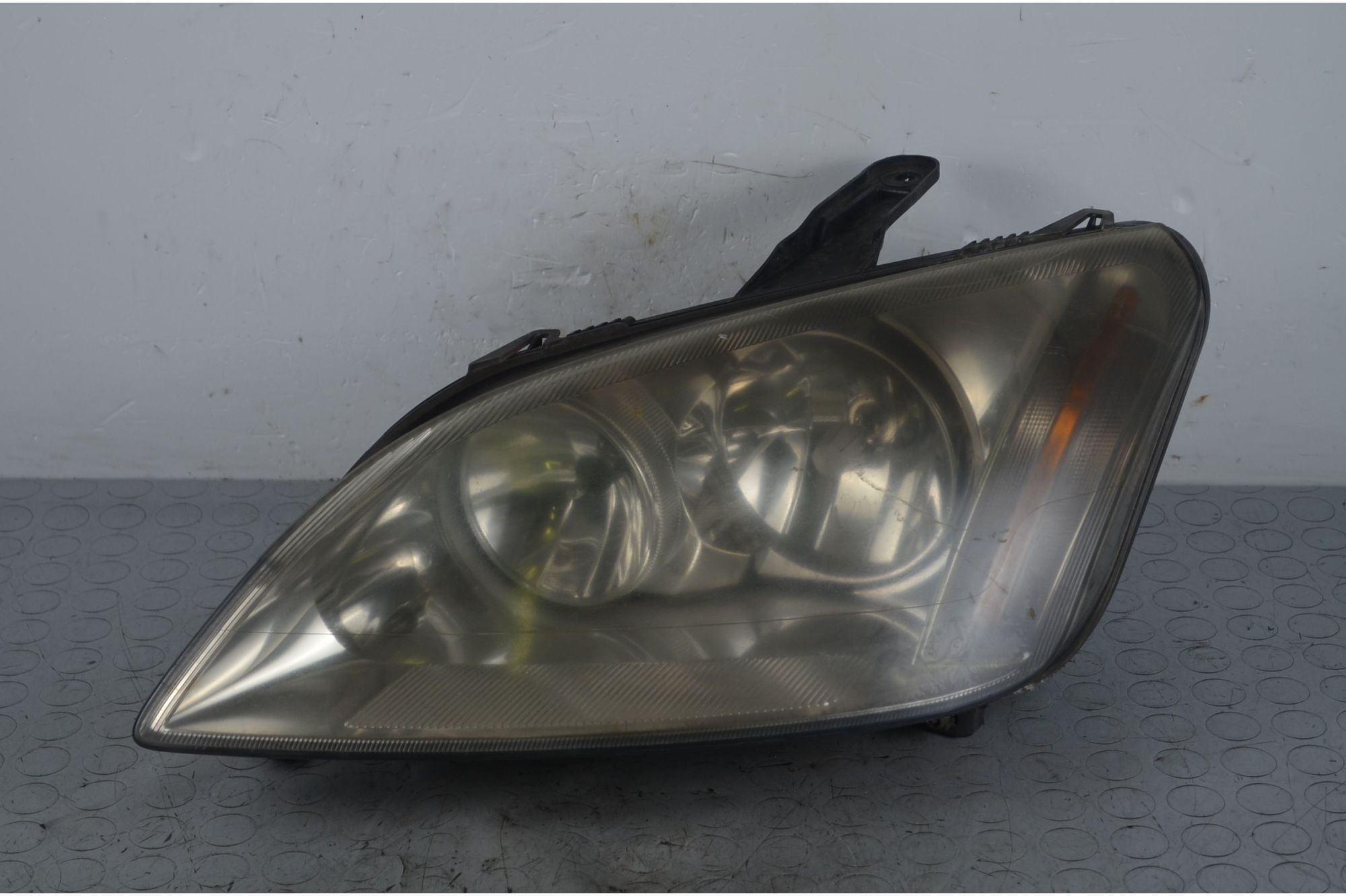 Faro anteriore SX Ford C-Max Dal 2003 al 2007 Cod 1347463  1720085198780