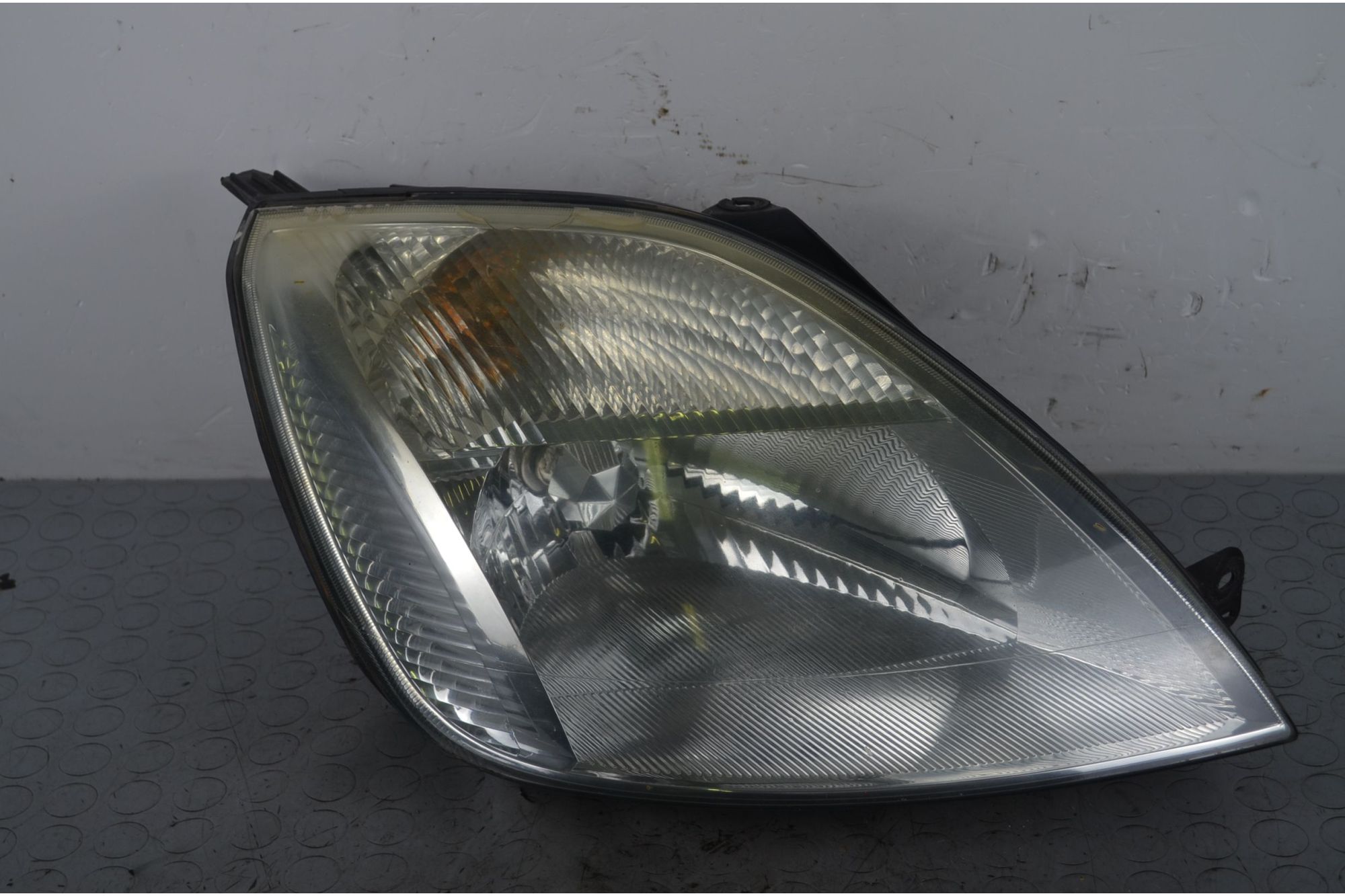 Faro anteriore DX Ford Fiesta V Dal 2002 al 2006 Cod 1320348  1720168502244