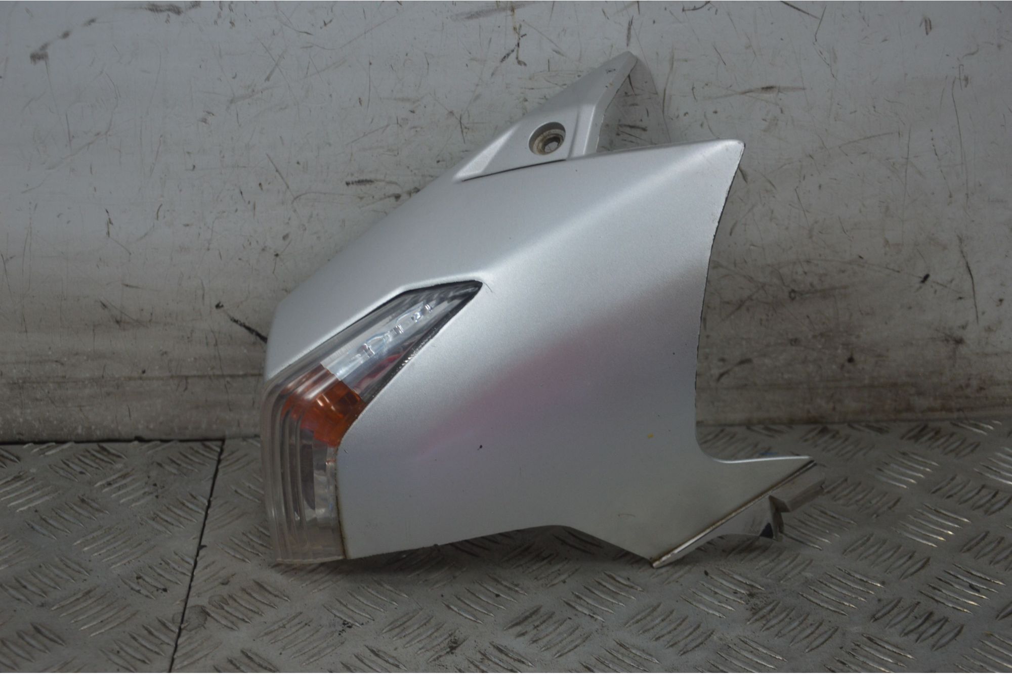 Carena Freccia Destra Anteriore Suzuki GSR 600 dal 2006 al 2011  1720688492858