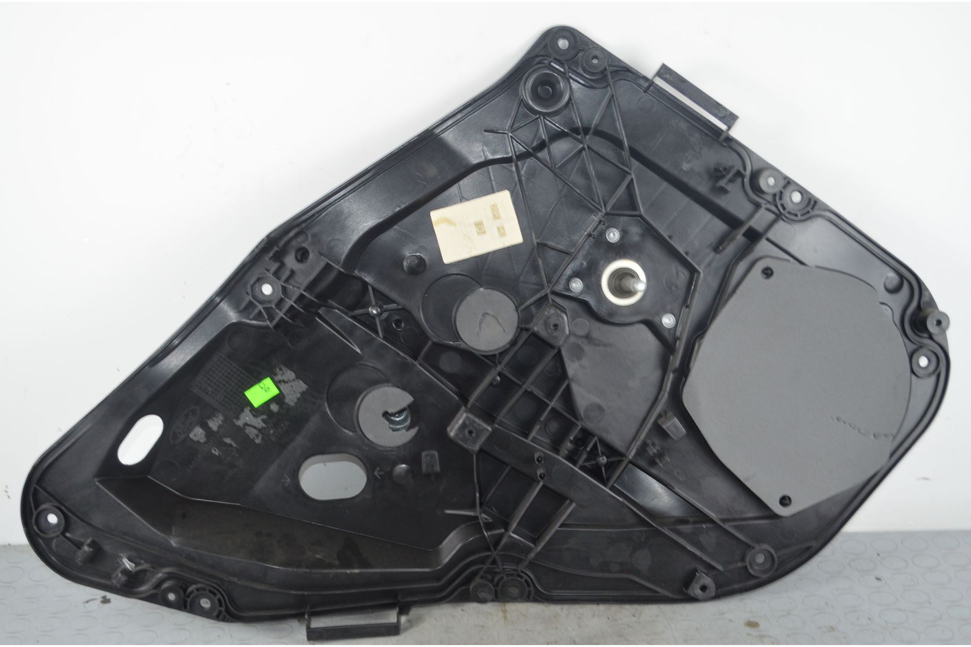 Macchinetta alzacristalli manuale posteriore Sx Ford Fiesta VI dal 2008 al 2017 Cod 8A61-A045H23-AG  1720695785868