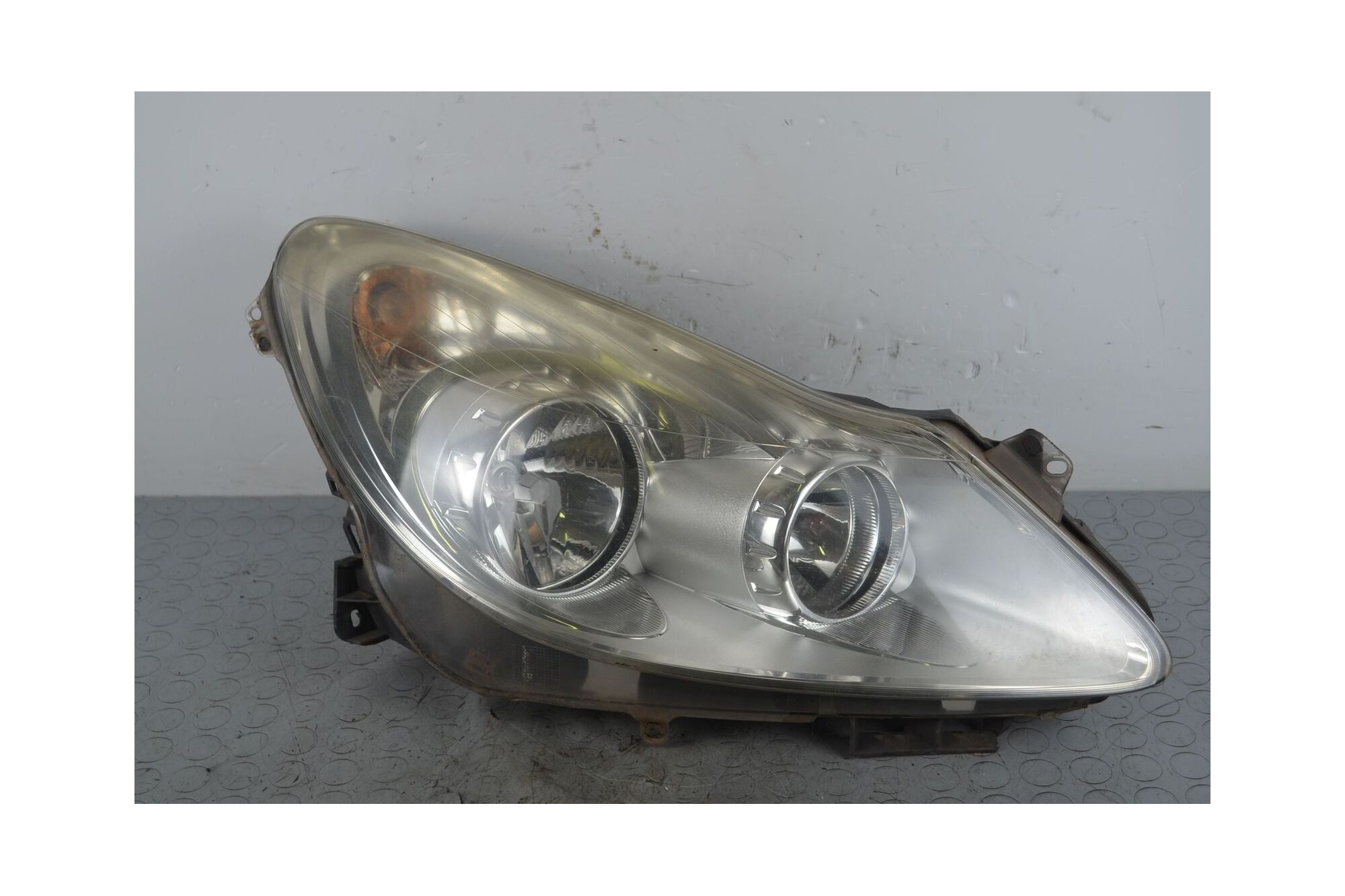 Faro anteriore DX Opel Corsa D Dal 2006 al 2010 Cod 13186382  1720421210282