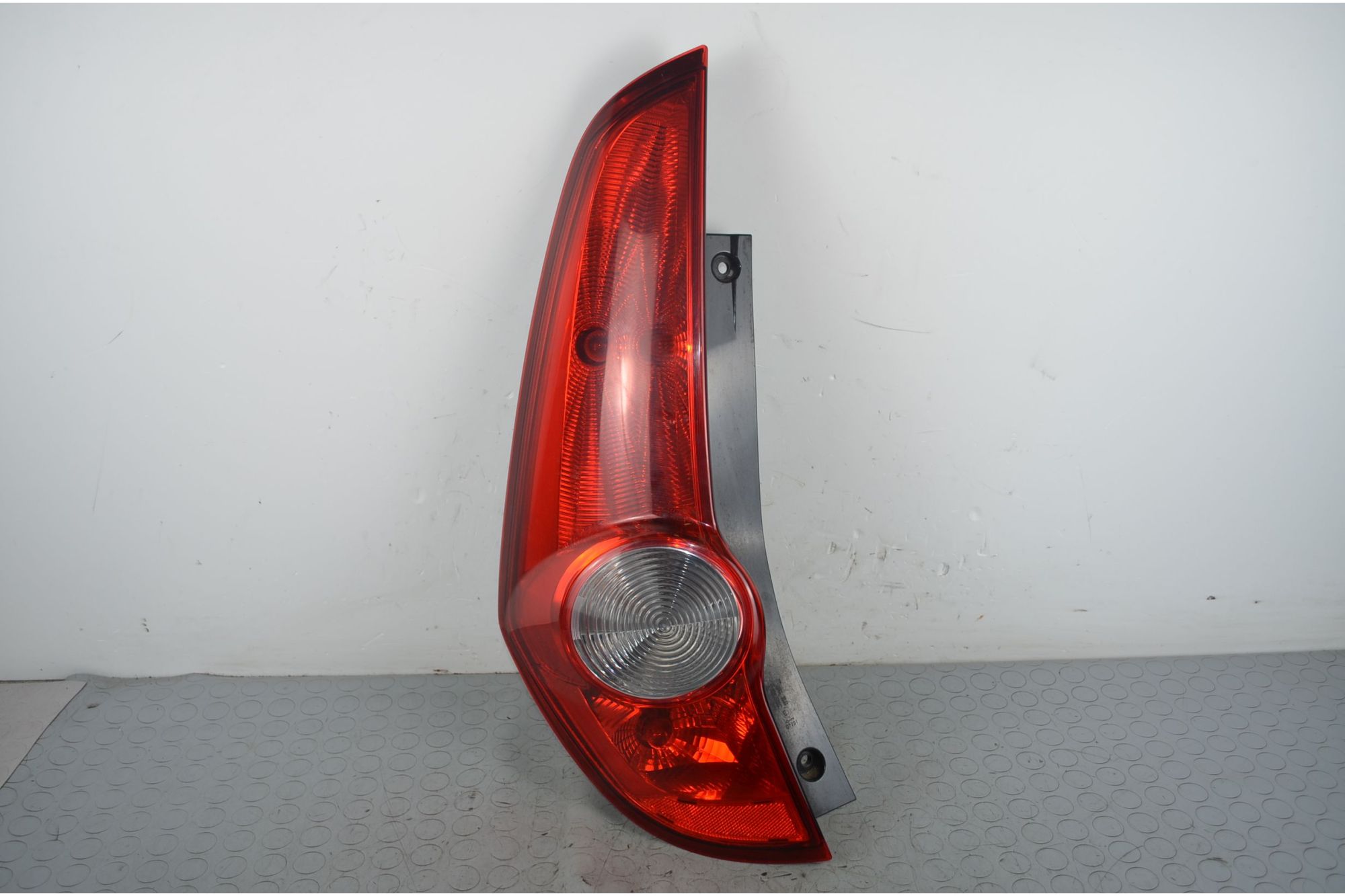 Fanale Stop posteriore SX Opel Agila B Dal 2008 al 2015 Cod 93193683  1720778052917