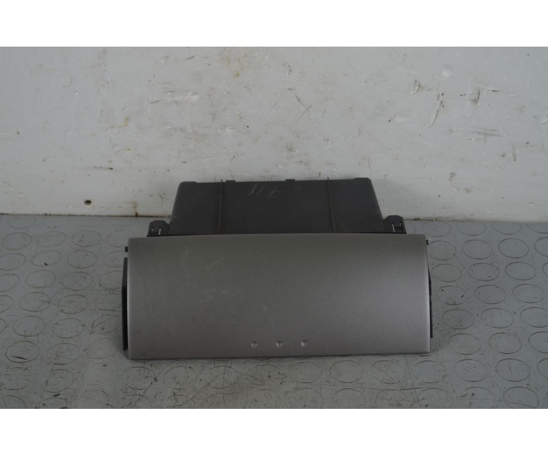 Vano portaoggetti centrale Daihatsu Trevis Dal 2004 al 2011 Cod 55359B2050  1720786312409