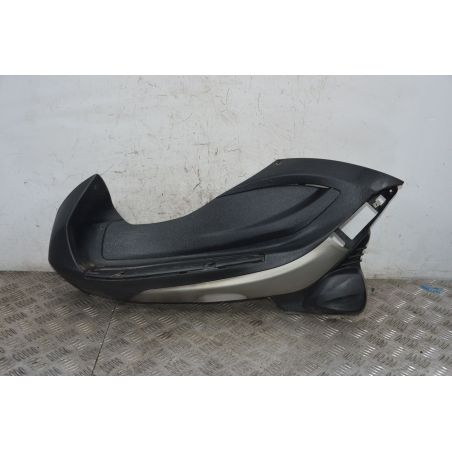 Carena Pedana Poggiapiedi Sinistra Sx Piaggio Beverly 350 ST dal 2011 al 2018  1720427487145