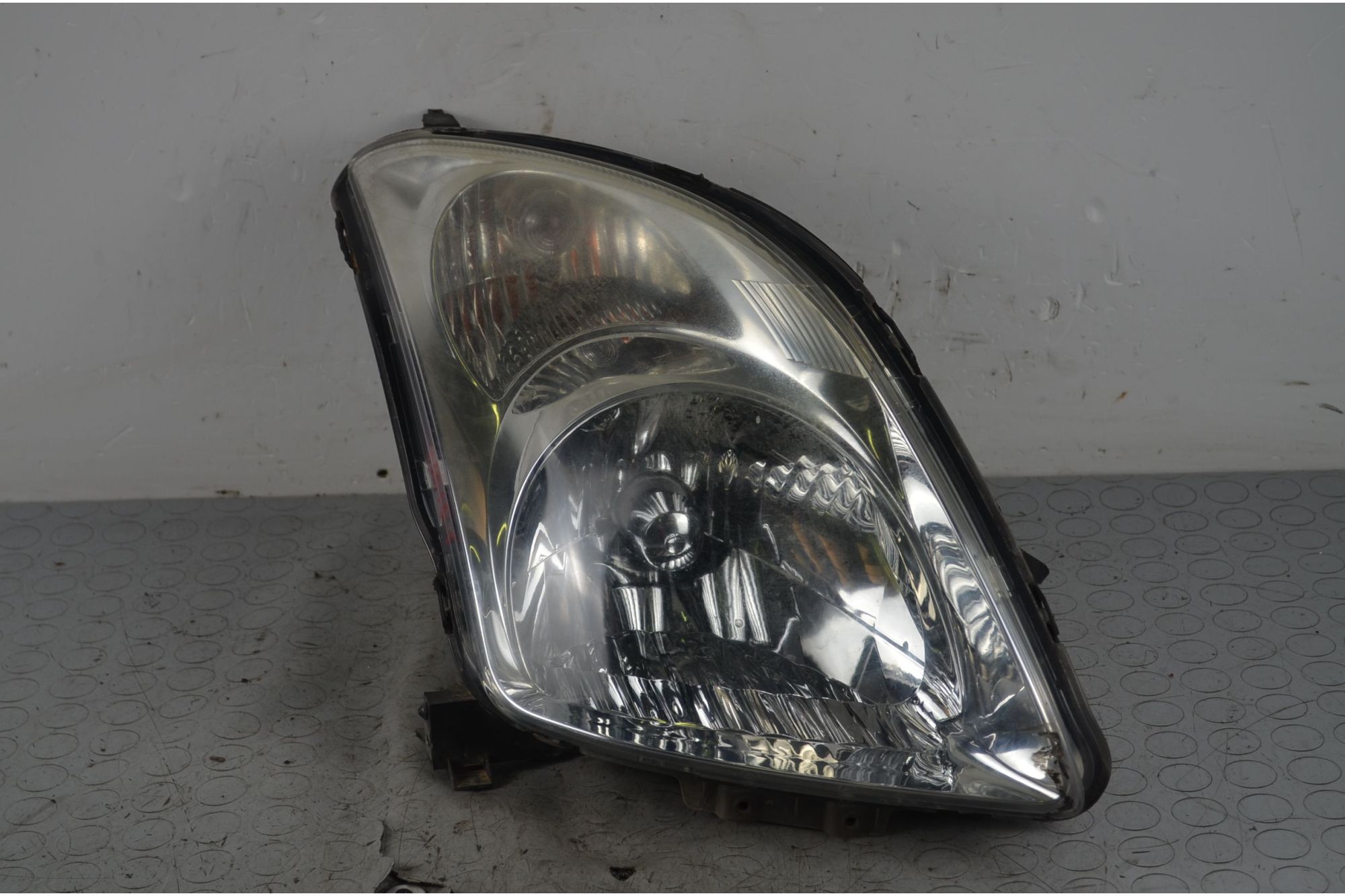 Faro anteriore DX Suzuki Swift IV Dal 2004 al 2010 Cod 35100-62j11  1721200785533