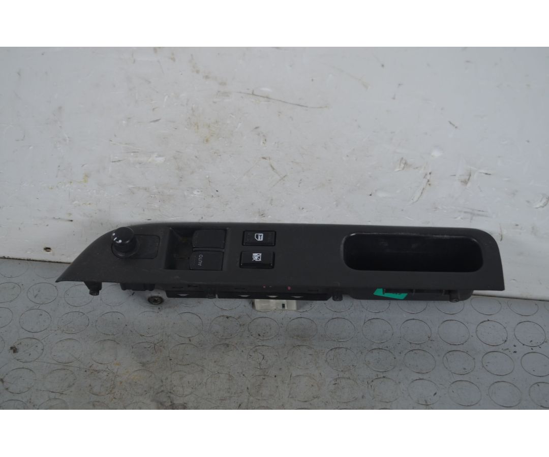 Pulsantiera alzacristalli anteriore SX Suzuki Swift IV Dal 2004 al 2010 Cod 3799062J10000  1721208177668