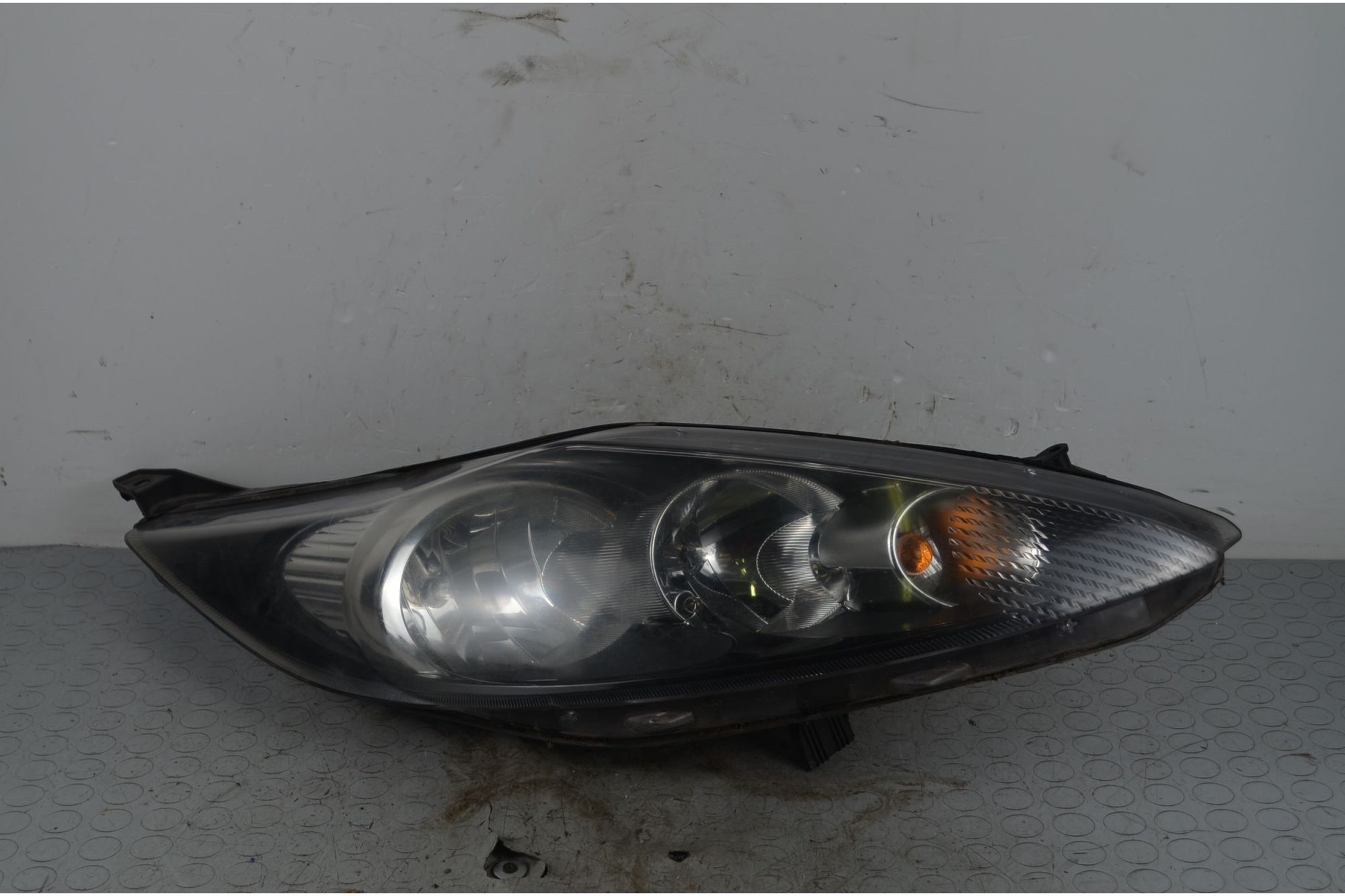 Faro anteriore DX Ford Fiesta VI dal 2008 al 2013 Cod 1734613  1721373570462