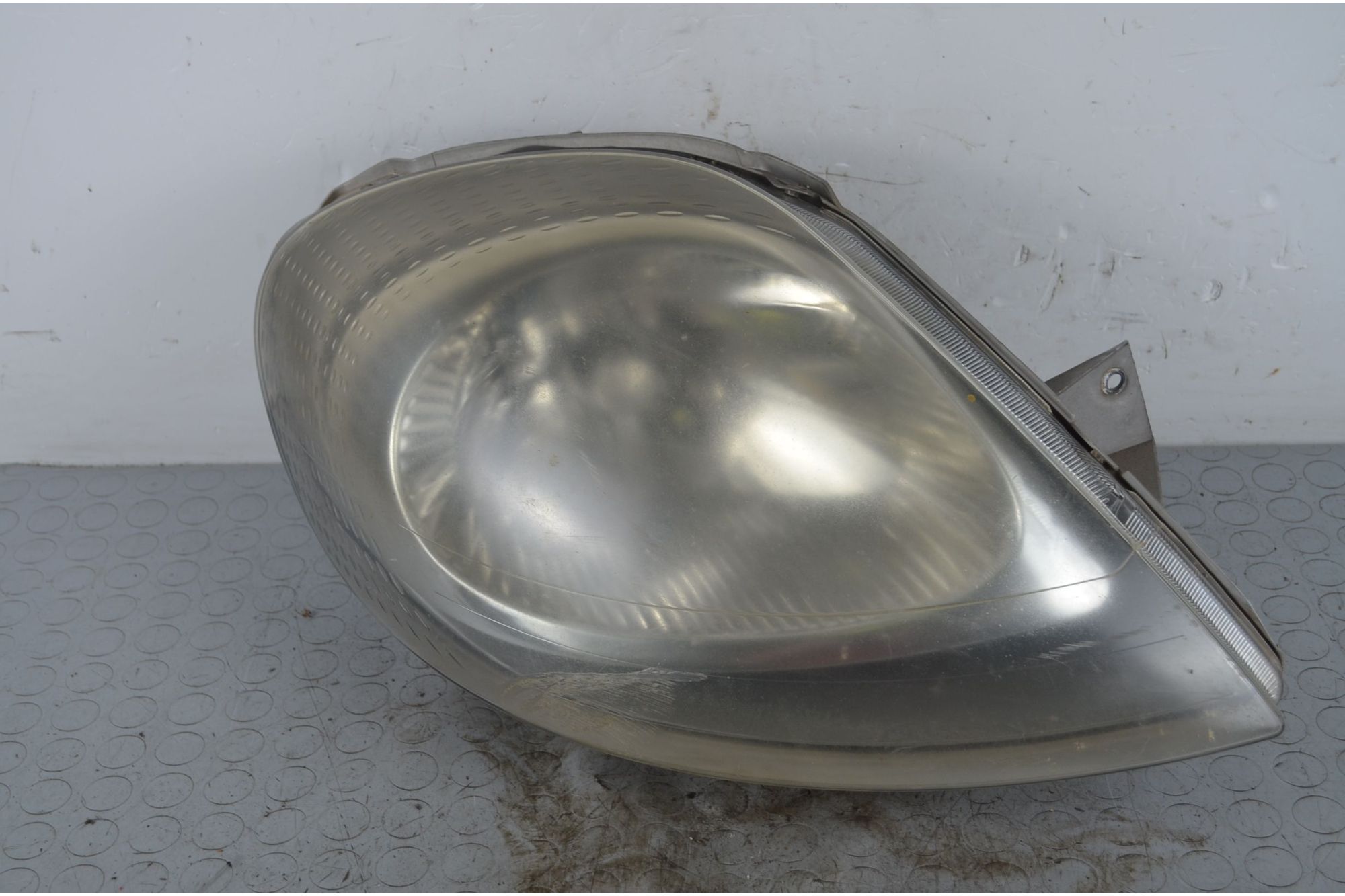 Faro Anteriore DX Renault Trafic dal 2001 al 2006 Cod 7700311372  1721375435004