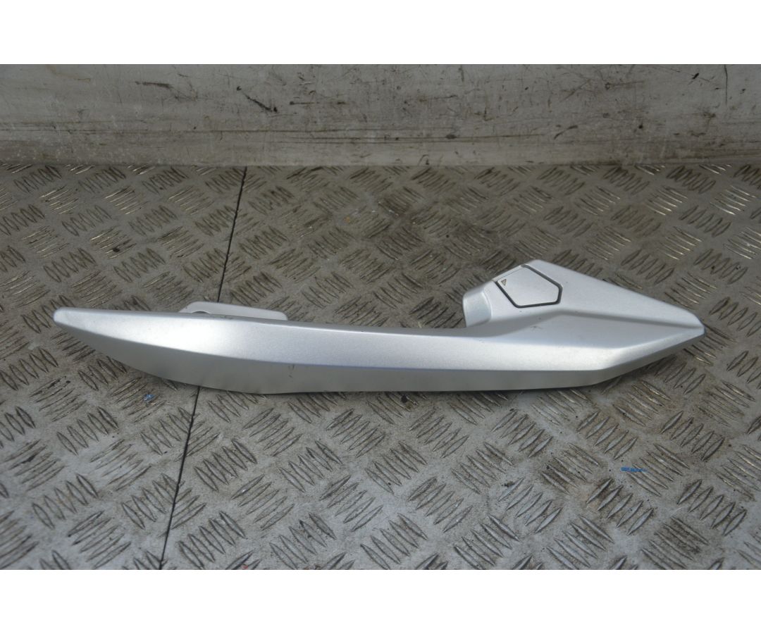 Maniglione Posteriore Sinistro Sx Suzuki Burgman AN 400 Dal 2022 al 2024  1722262173313