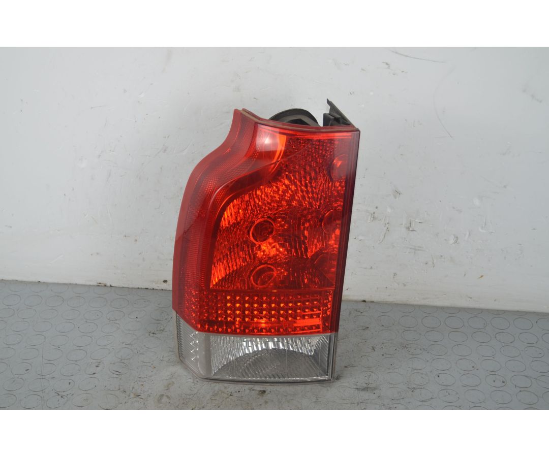 Fanale Stop inferiore posteriore SX Volvo XC70 Dal 2000 al 2007 Cod 9474848  1722589218124