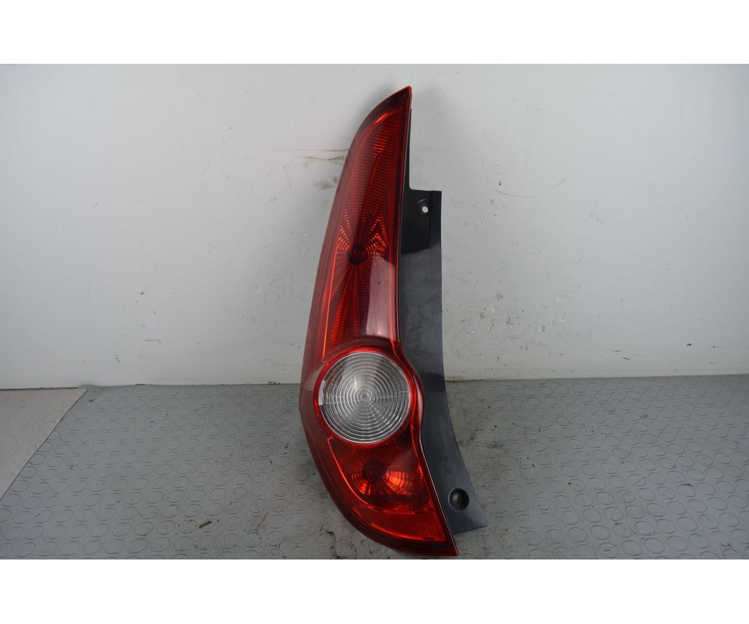 Fanale Stop Posteriore SX Opel Agila B dal 2008 al 2015 Cod 93193683  1722938303679