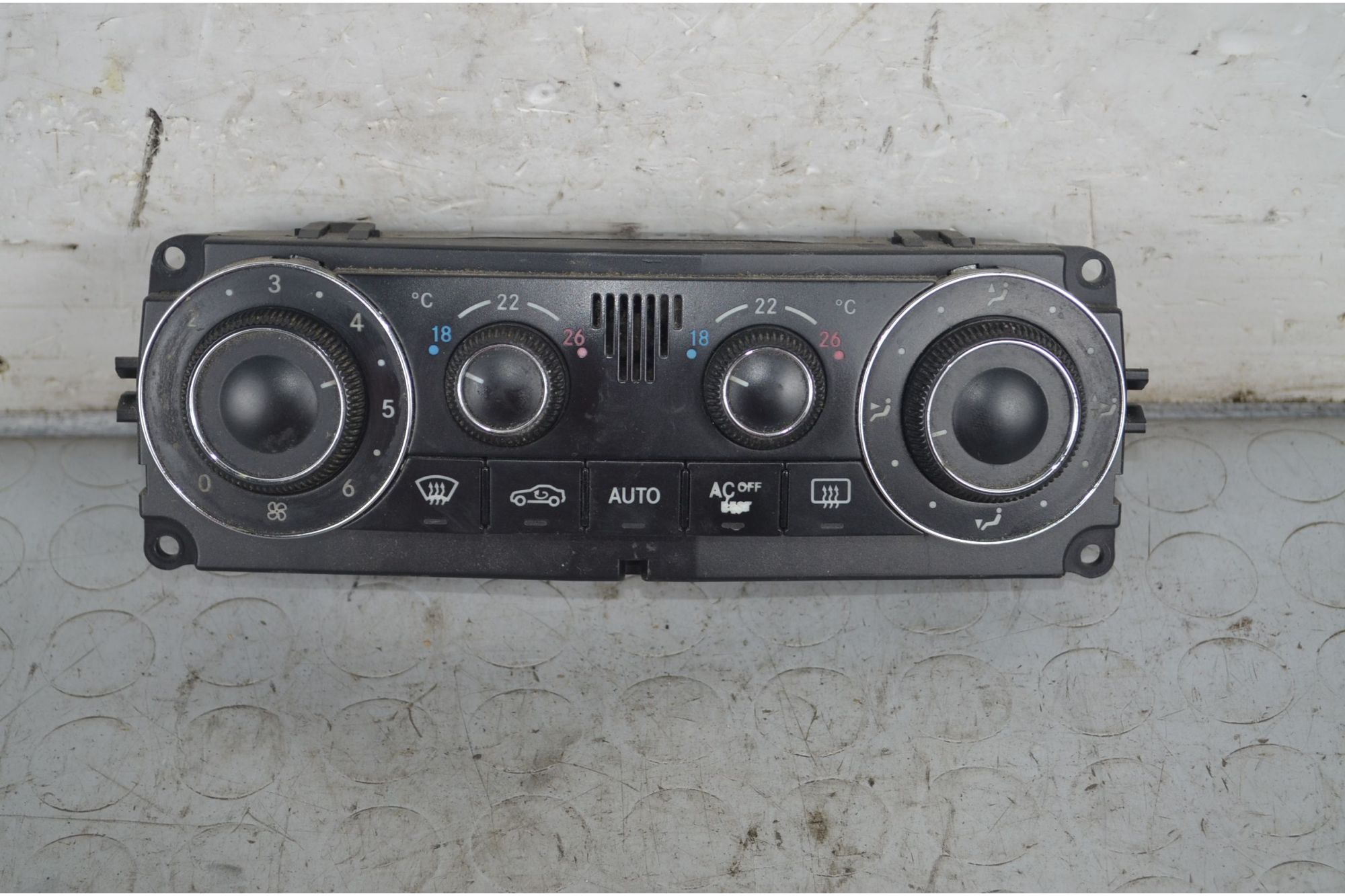 Controllo Comando clima Mercedes CLK W209 dal 2002 al 2010 Cod A2038303185  1723103551925