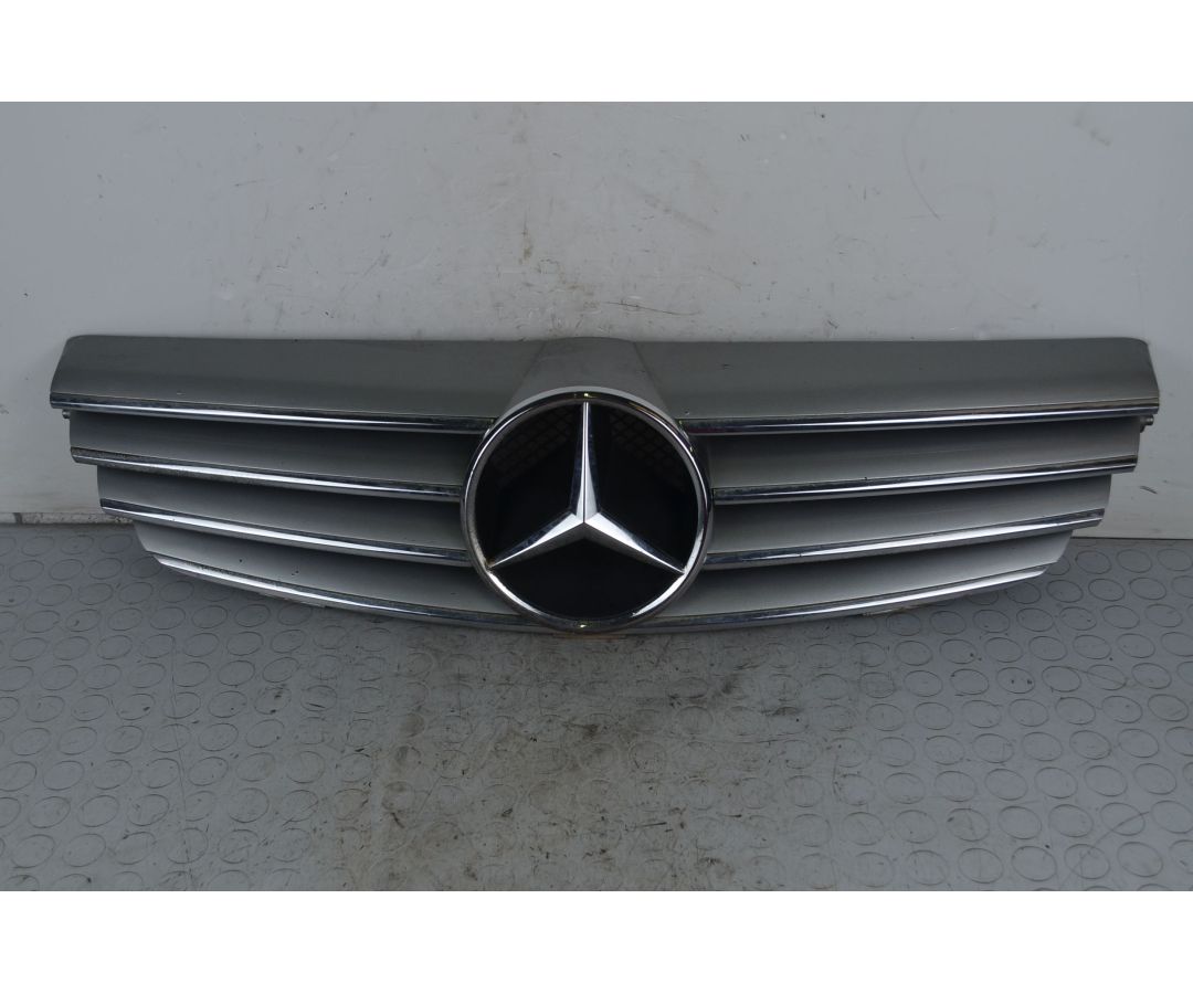 Griglia Anteriore Mercedes CLK W209 dal 2002 al 2010 Cod A20988001239040  1723114760835