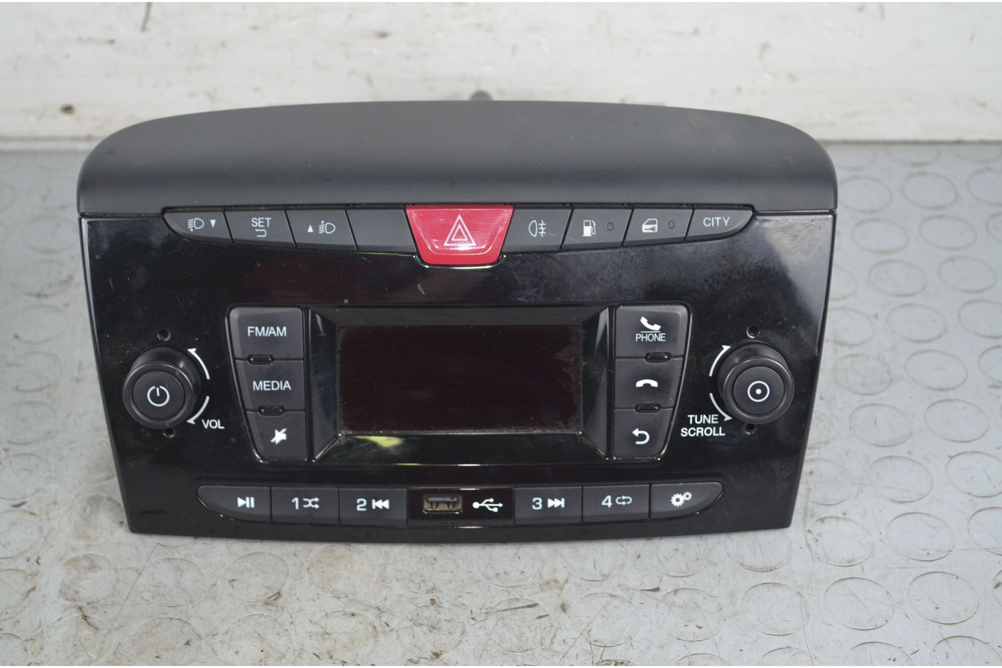 Autoradio Lancia Ypsilon dal 2011 al 2021 Cod 735717004  1723200178797