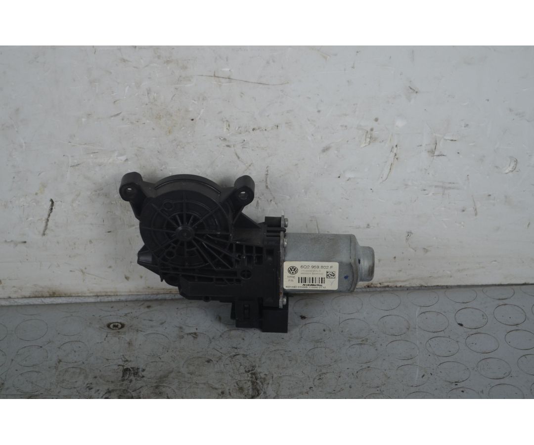 Motorino alzacristalli anteriore SX Volkswagen Polo 9N Dal 2001 al 2009 Cod 6Q2959802F  1723457566477