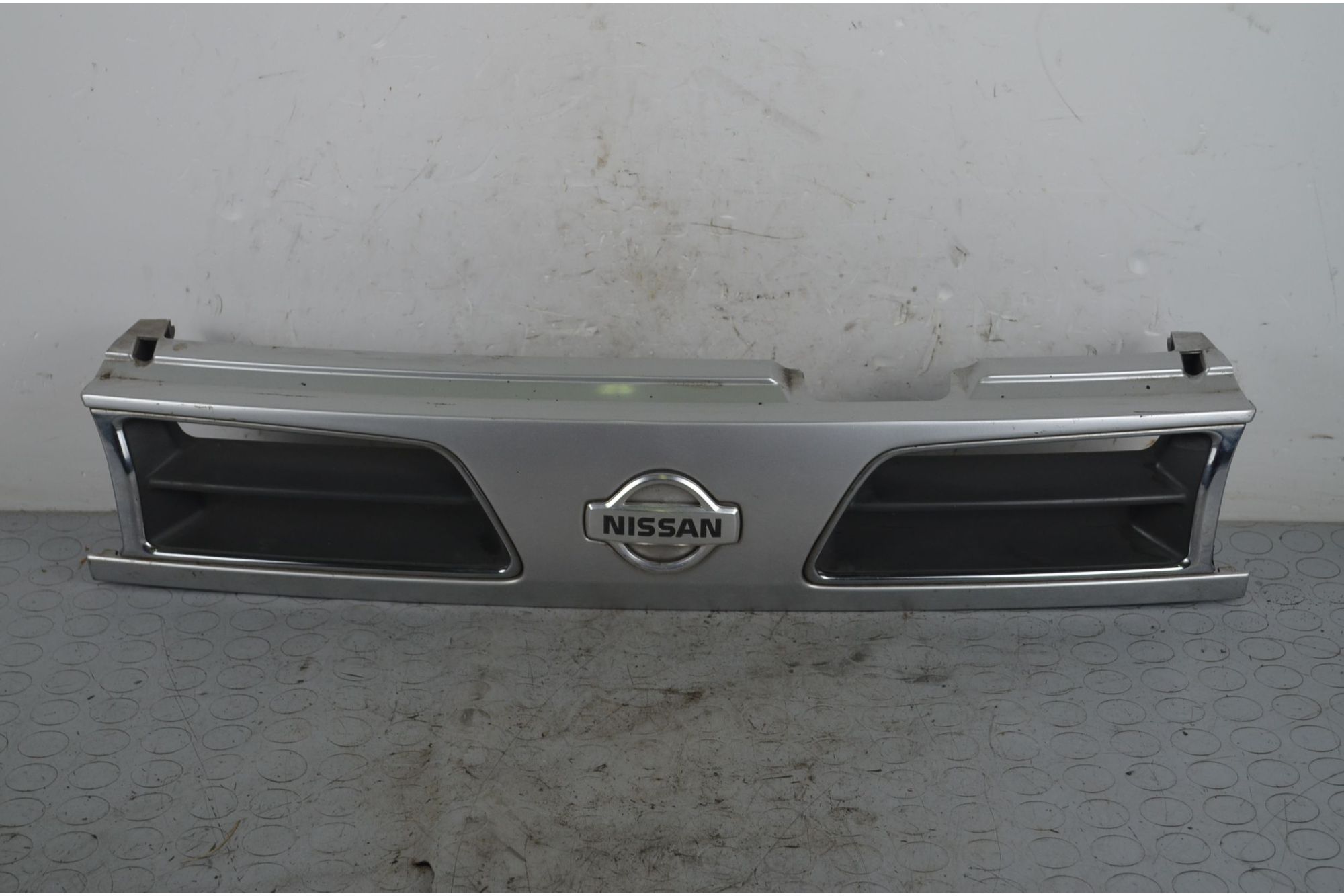 Griglia anteriore Nissan Primera Dal 1990 al 2008 Cod F231096N00  1723538472062