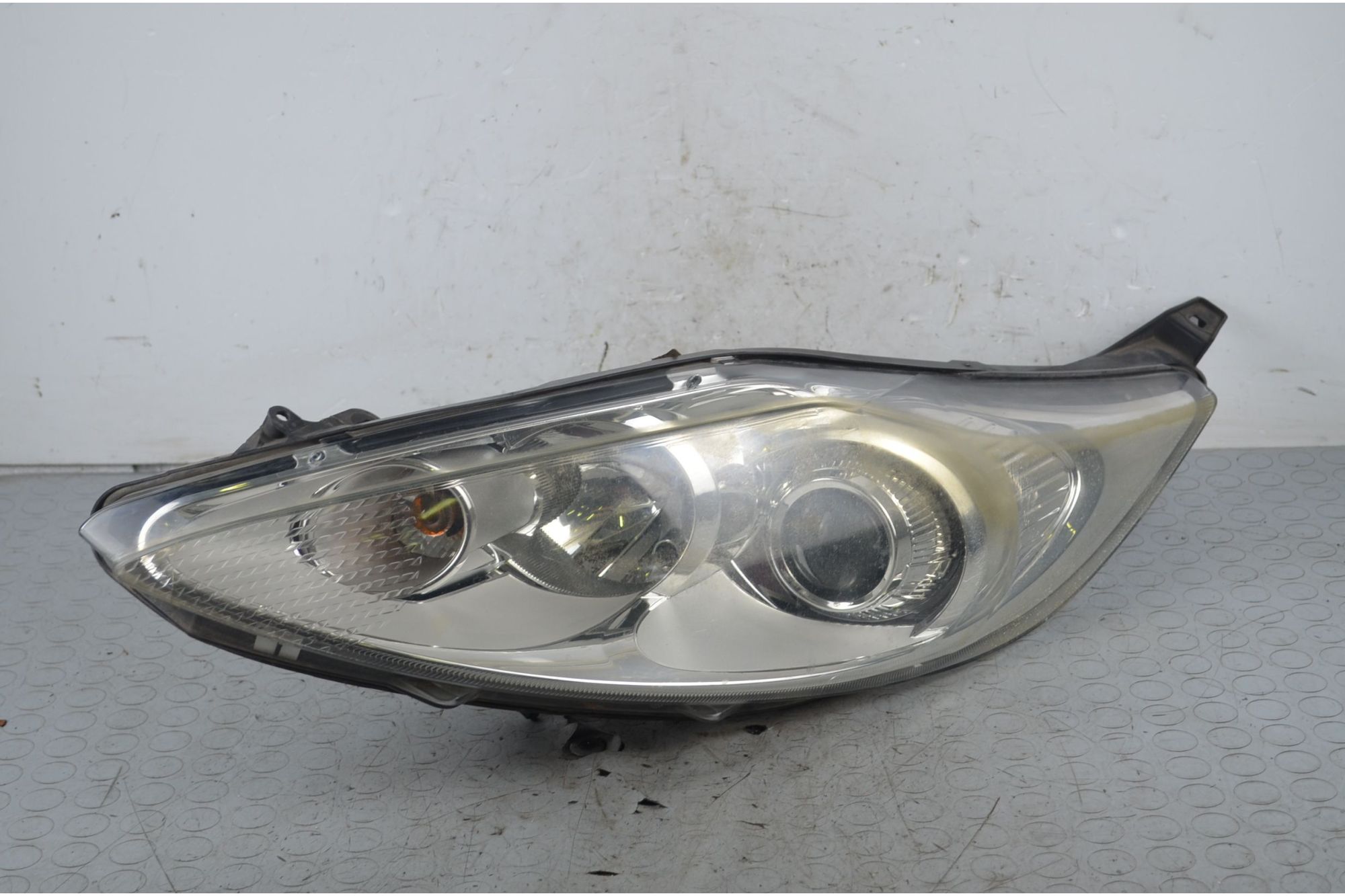 Faro Anteriore SX Ford Fiesta VI dal 2008 al 2013 Cod 1734615  1723623637987