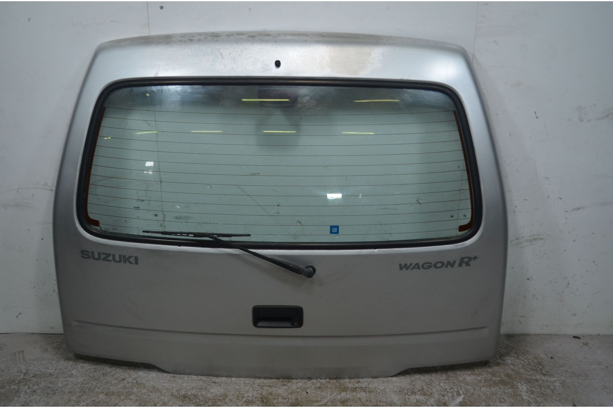 Portellone bagagliaio posteriore Suzuki Wagon R Dal 1997 al 2001 Cod 6910075F50000  1723639011924