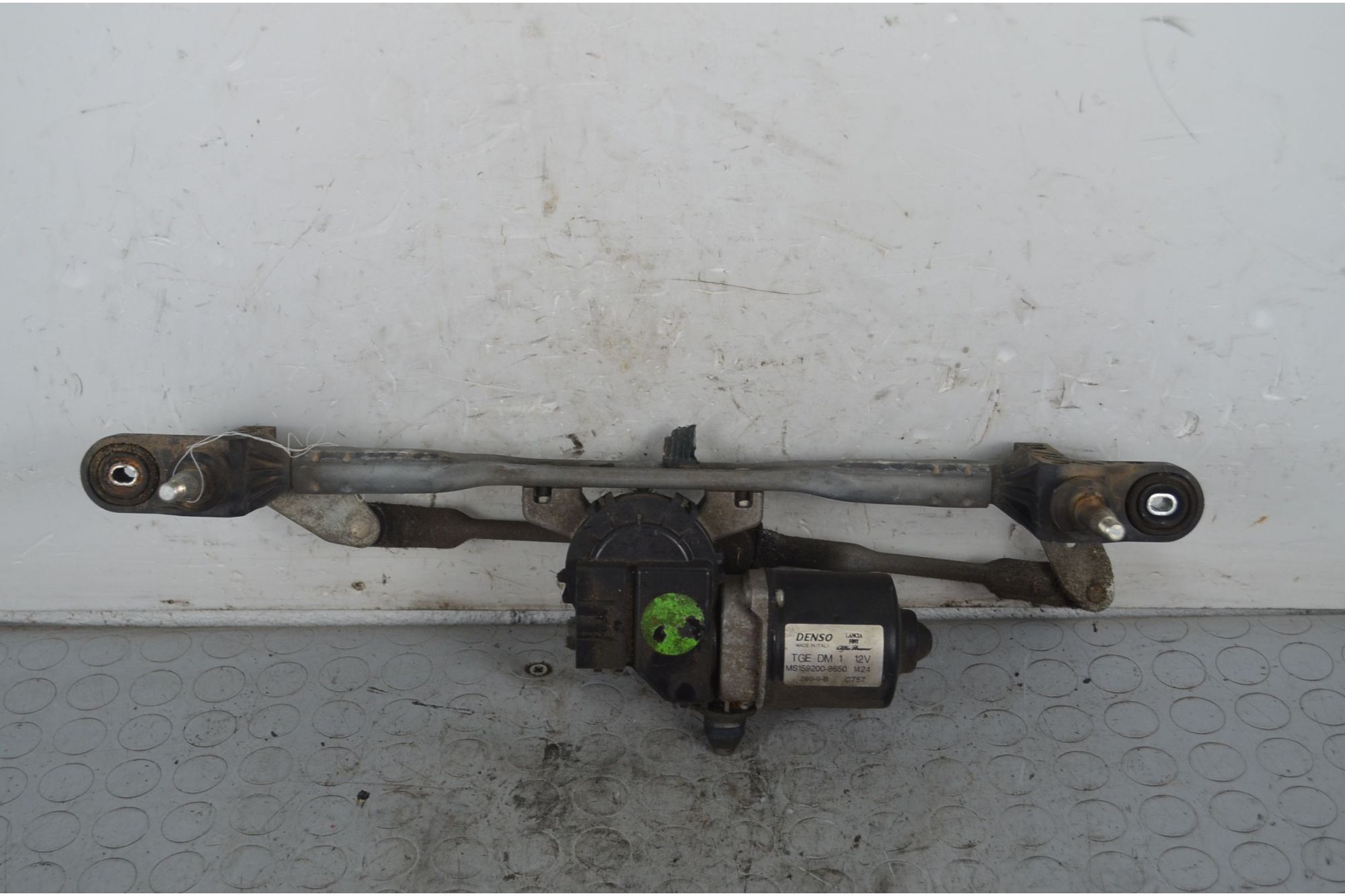 Motorino tergicristalli anteriore Fiat 500 Dal 2007 al 2014 Cod MS159200-8650  1723644964727