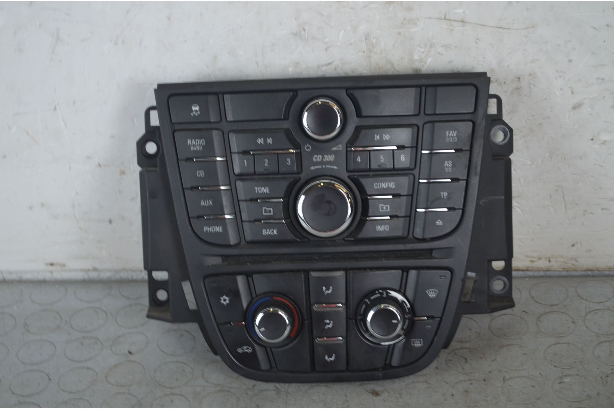 Blocco Comandi Autoradio + Comandi Clima Opel Astra J dal 2009 al 2020 Cod 13362778  1725360091442