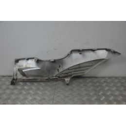 Carena Sottopedana Destra Suzuki Burgman 400 K2 Dal 2000 al 2003  1725443888013