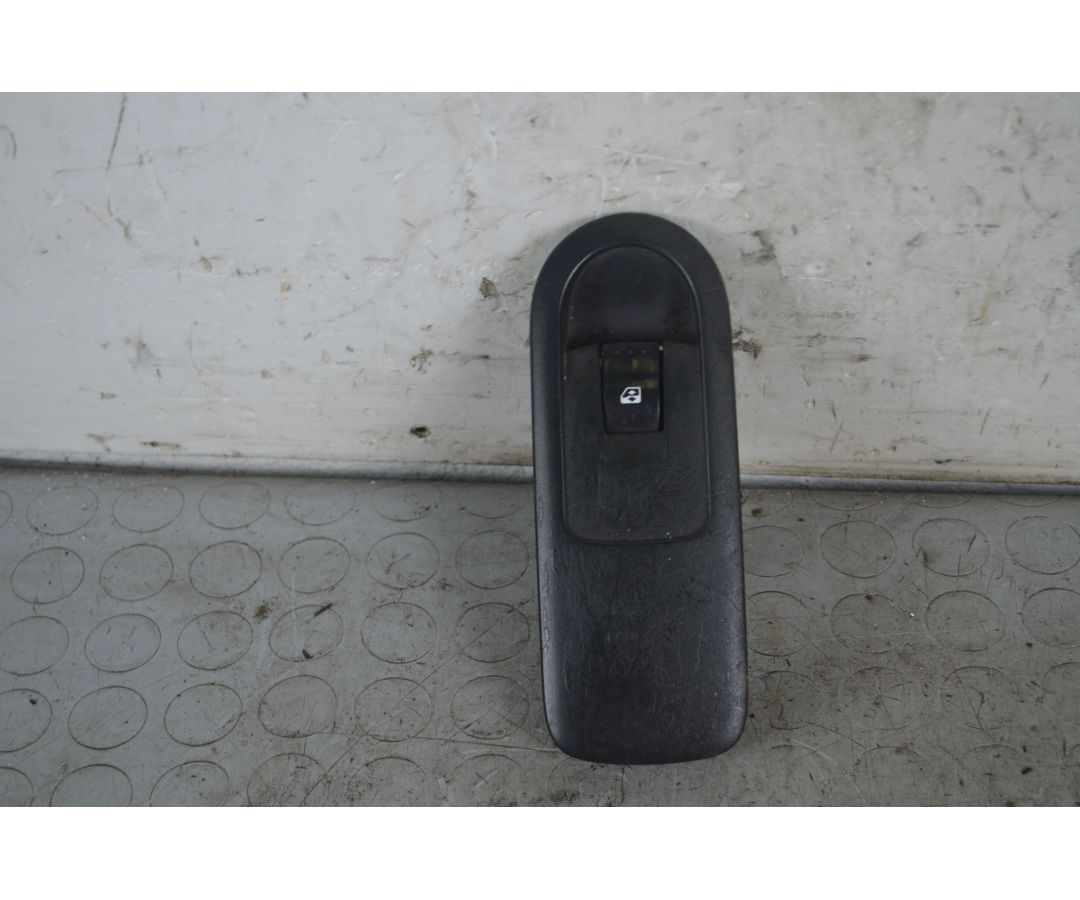 Pulsantiera Alzacristalli anteriore DX Renault Scenic II Dal 2003 al 2009 Cod 156013740  1725616006763