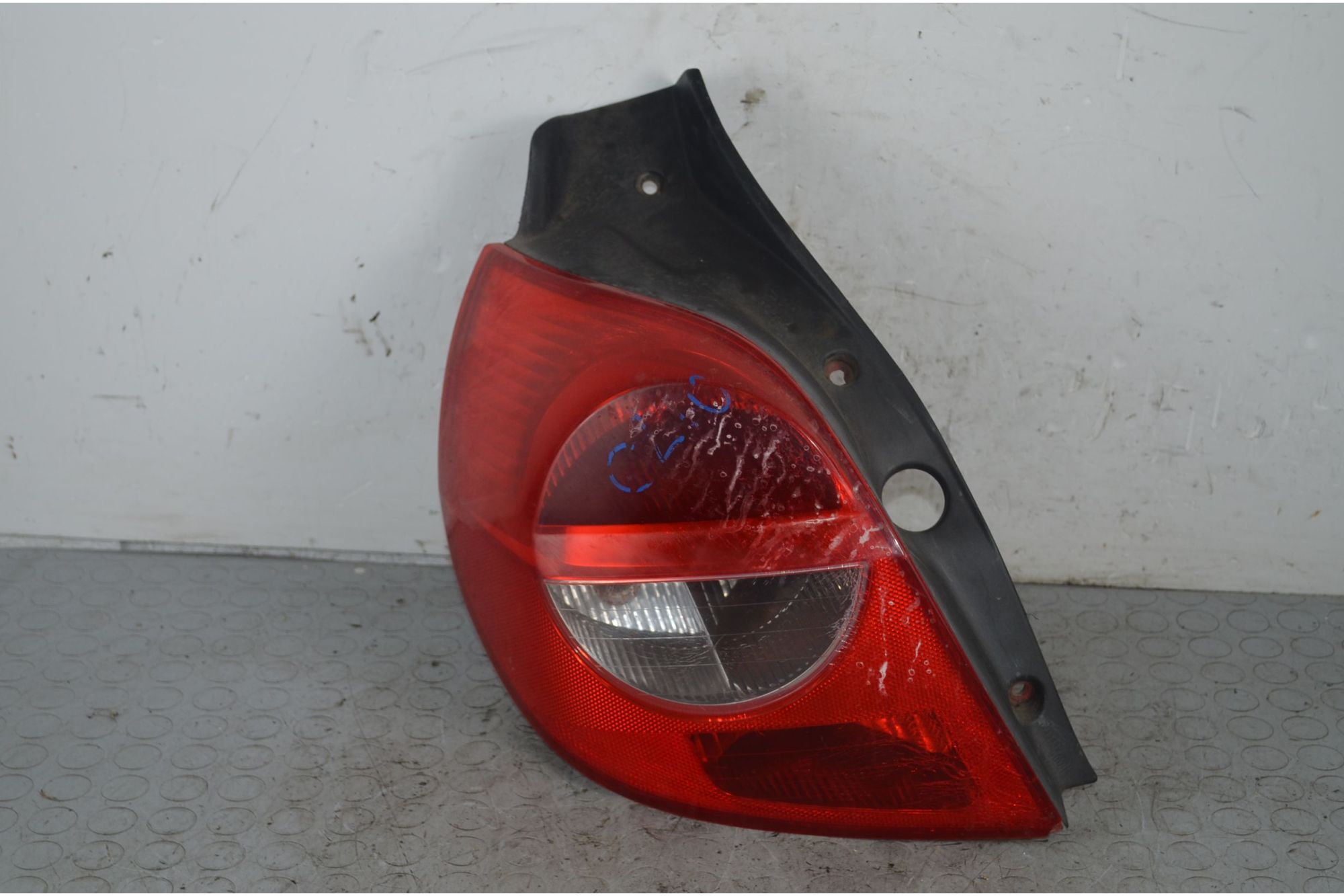 Fanale Stop posteriore SX Renault Clio III Dal 2005 al 2009 Cod 8200459962  1725870336033