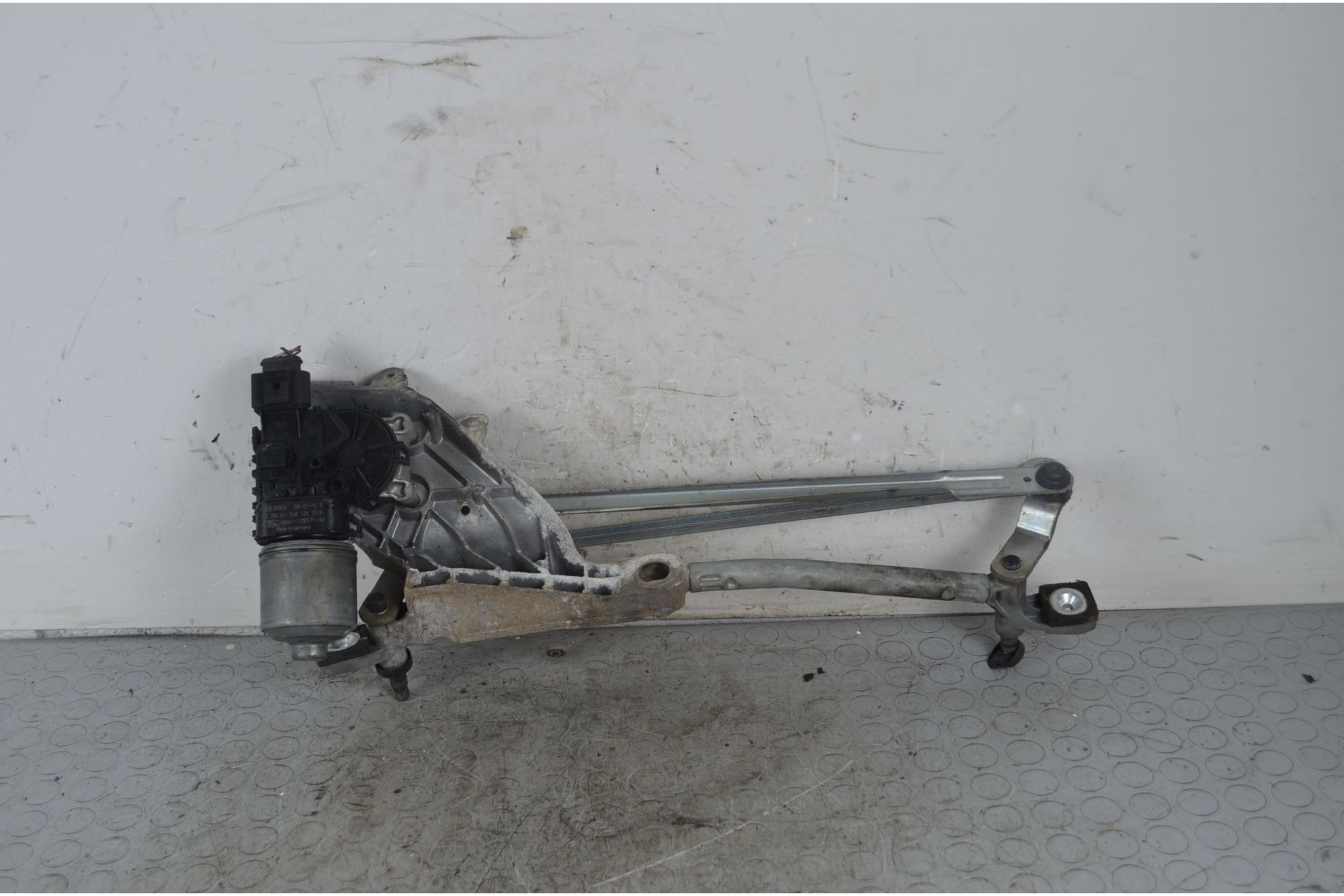 Motorino tergicristalli anteriore Ford Fiesta VI Dal 2008 al 2017 Cod 8A61-17B571  1726222605609